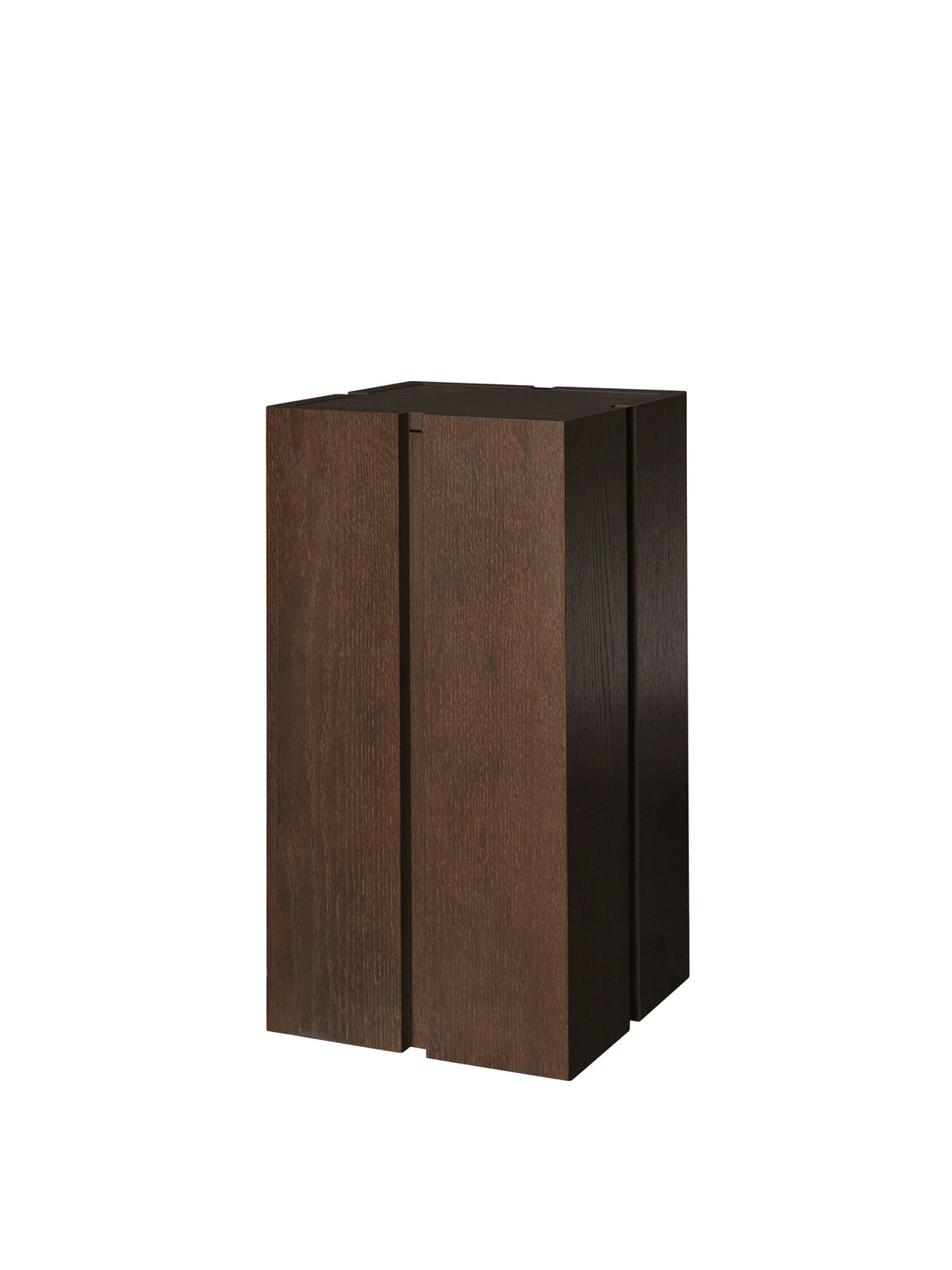 Parcel Podest H60 in Dunkel gebeizt präsentiert im Onlineshop von KAQTU Design AG. Podest ist von Ferm Living