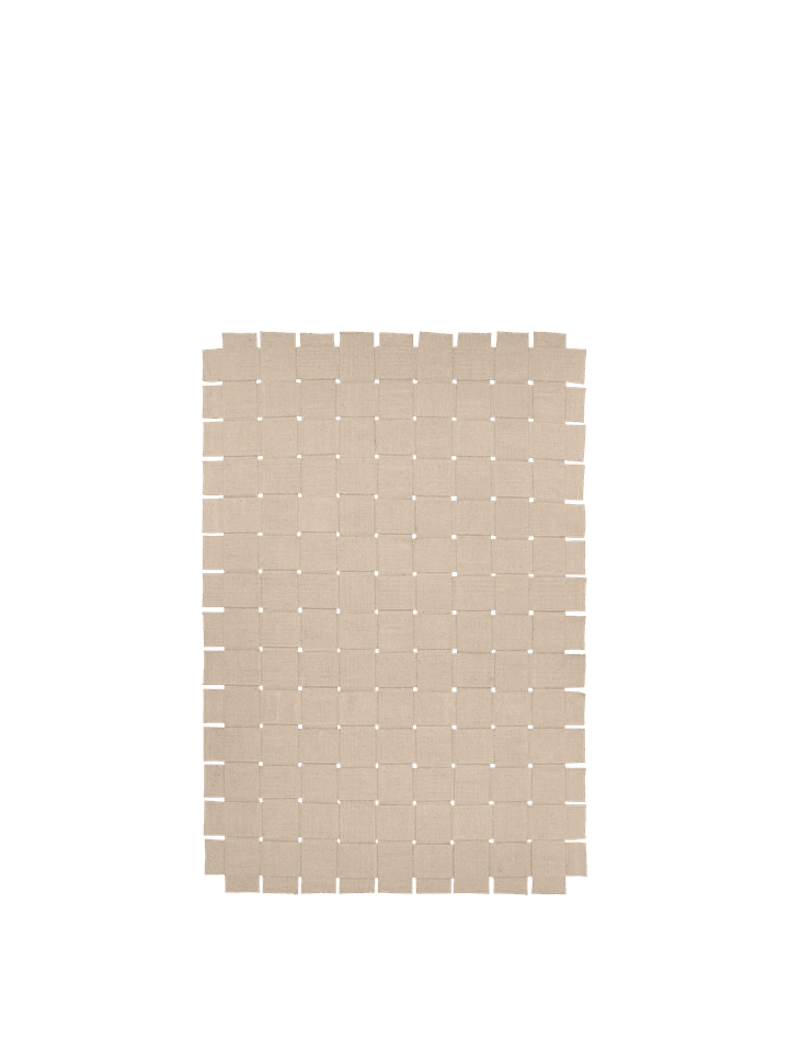 Eleganter Ferm Living Teppich in 135 x 200 cm, ideal für stilvolle Wohnräume und zur Schaffung einer gemütlichen Atmosphäre.