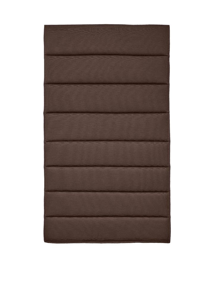 Dapple Kissen Lounge Chair in Dark Chocolate präsentiert im Onlineshop von KAQTU Design AG. Gartenkissen ist von Ferm Living