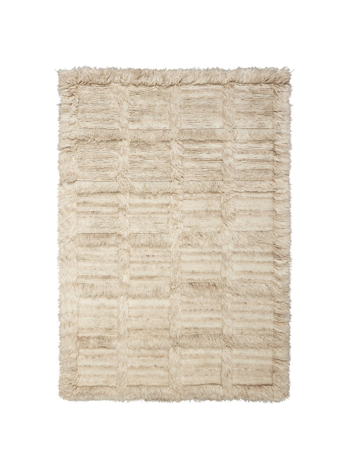 Handgetufteter Teppich Norte Grid von Ferm Living aus Wolle und Baumwolle in Naturfarbe mit Gittermuster und unterschiedlicher Florhöhe.