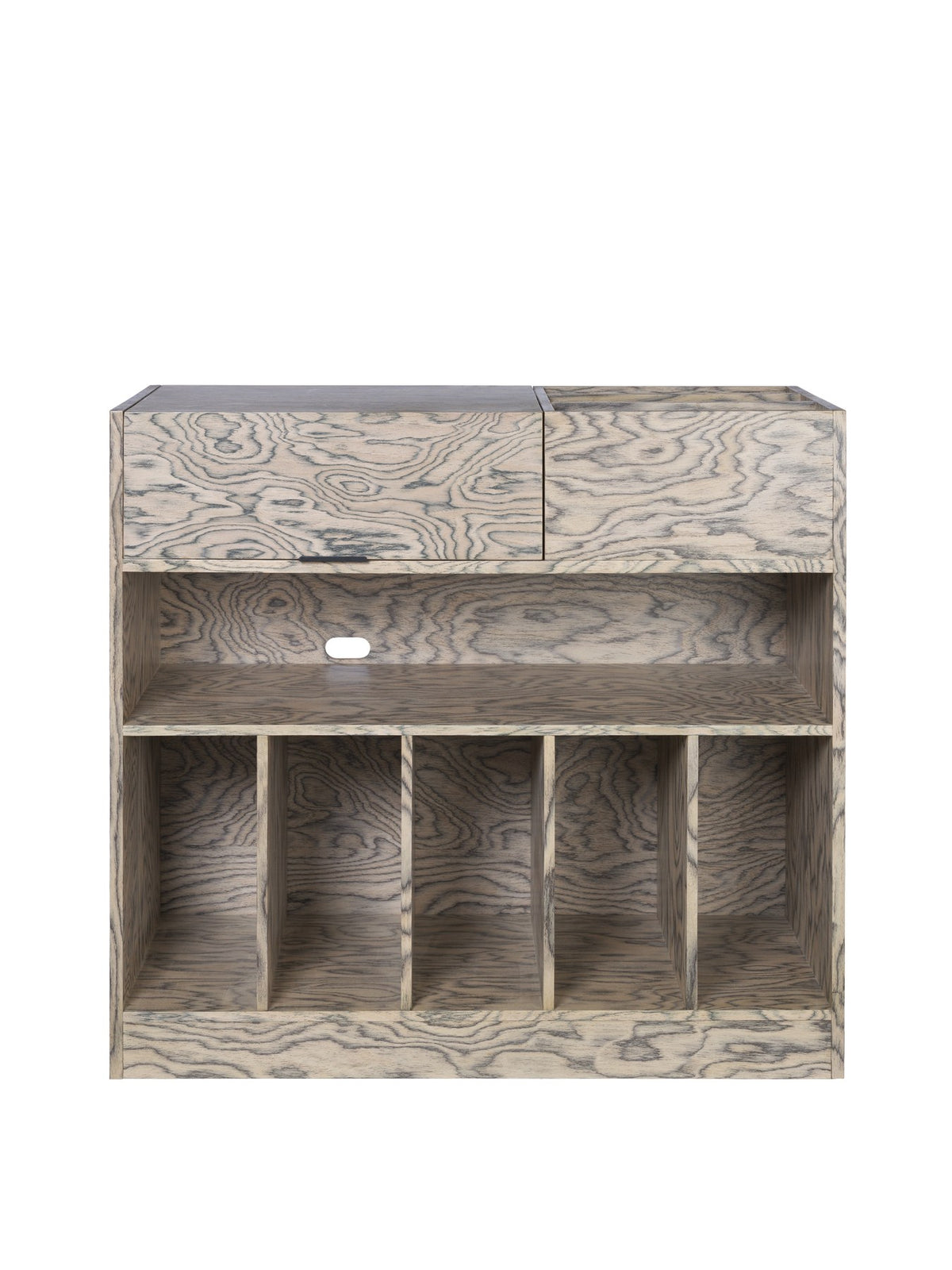 Cabri Mediaschrank von Ferm Living in Grau, skulpturale Form aus FSC-zertifiziertem Kiefernfurnier, mit Fächern für Plattenspieler und Schallplatten.