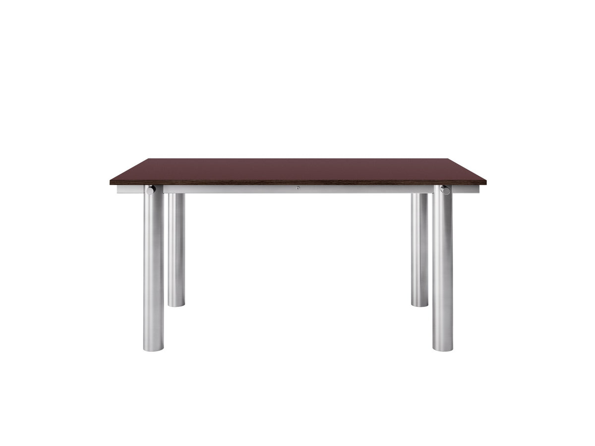 Esstisch Atura von Ferm Living mit Gestell aus gebürstetem Edelstahl und Tischplatte in Bordeaux-Linoleum, Masse 160 x 90 cm, Höhe 74 cm.