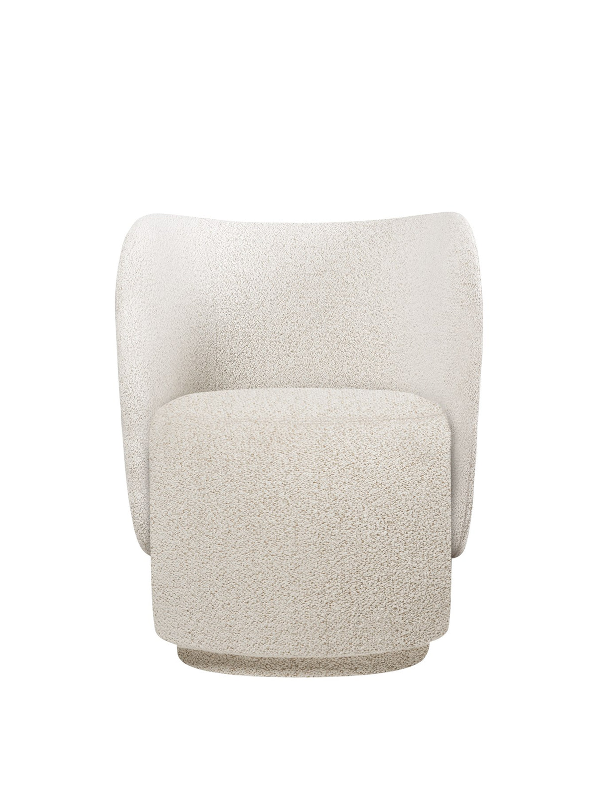 Drehsessel Rico Club von Ferm Living mit flauschigem Bouclé-Bezug in Off-White, skulpturaler Form und drehbarem Fuss aus Polyethylen.
