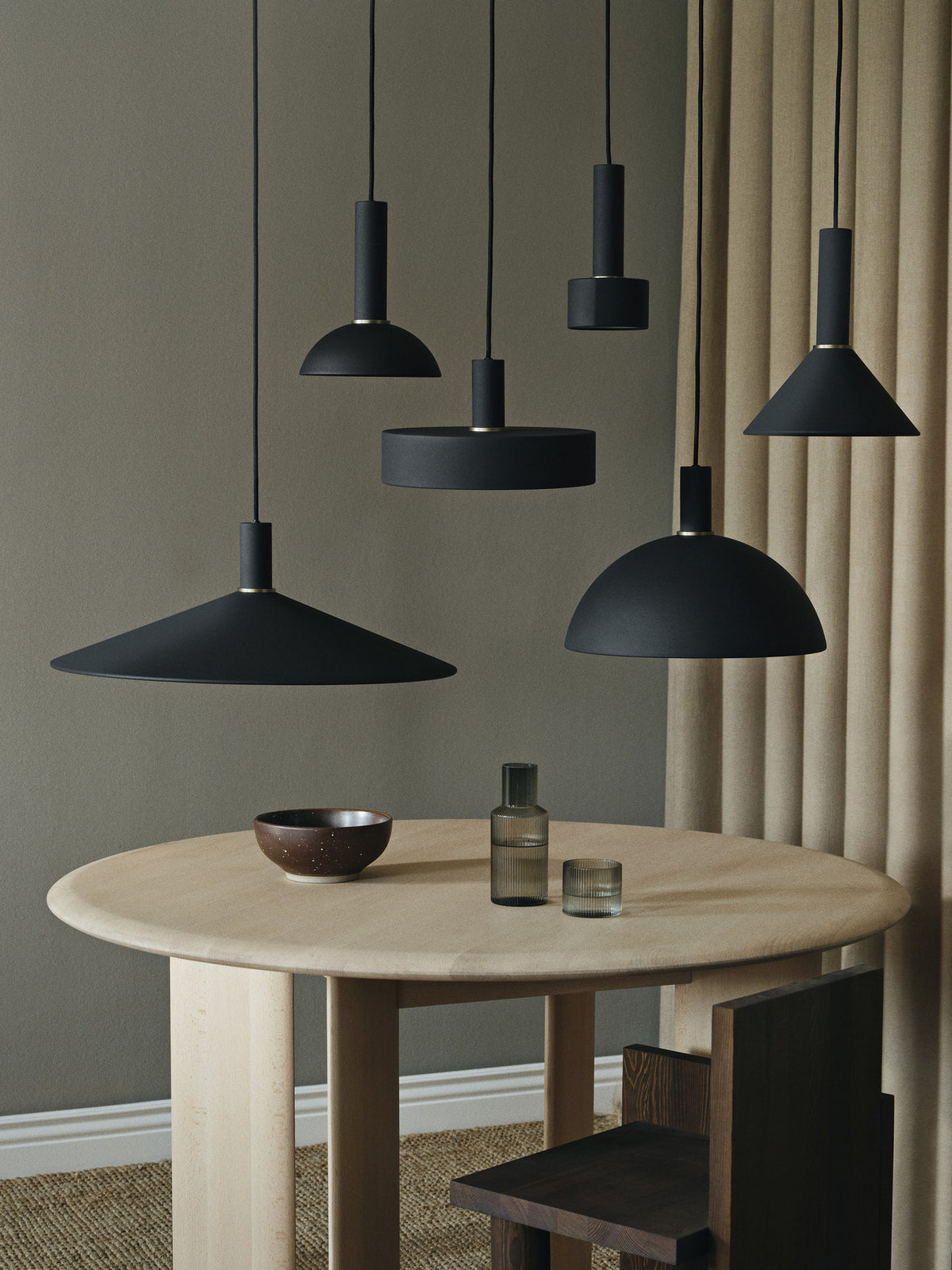 Collect Lampenschirm Cone in Schwarz präsentiert im Onlineshop von KAQTU Design AG. Lampenschirm ist von Ferm Living
