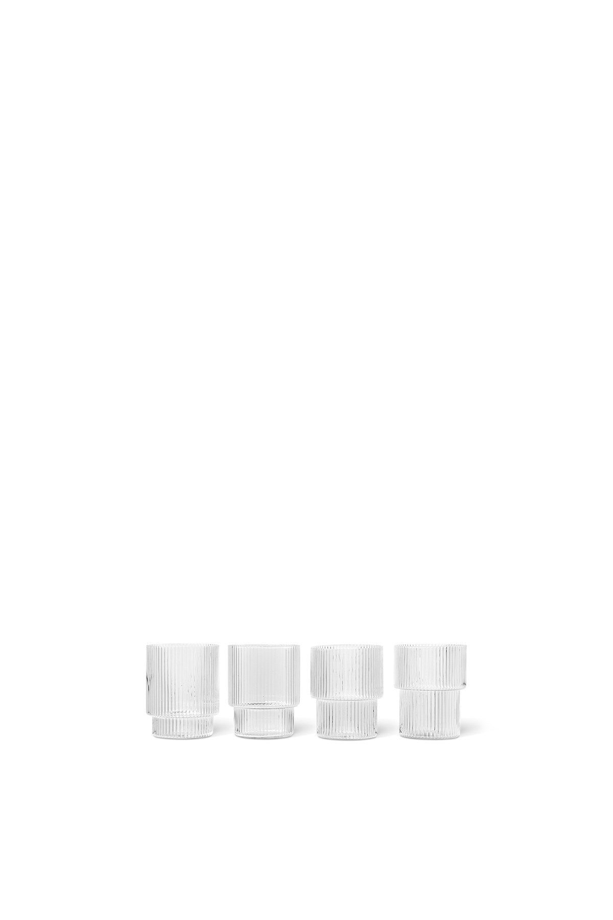 Ripple Gläser 4er Set in Klar präsentiert im Onlineshop von KAQTU Design AG. Trinkgläser ist von Ferm Living