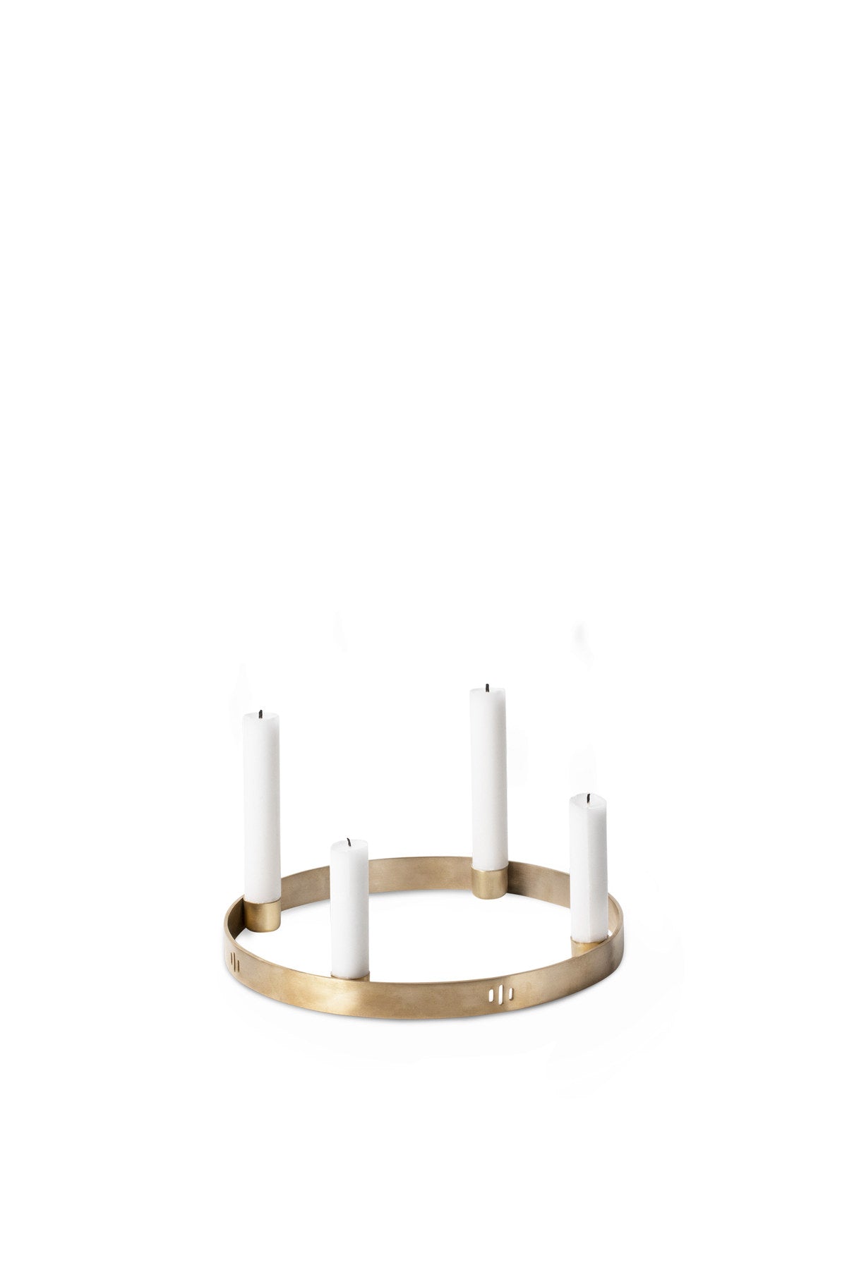 Kerzenhalter Ring in Messing matt präsentiert im Onlineshop von KAQTU Design AG. Kerzenständer ist von Ferm Living