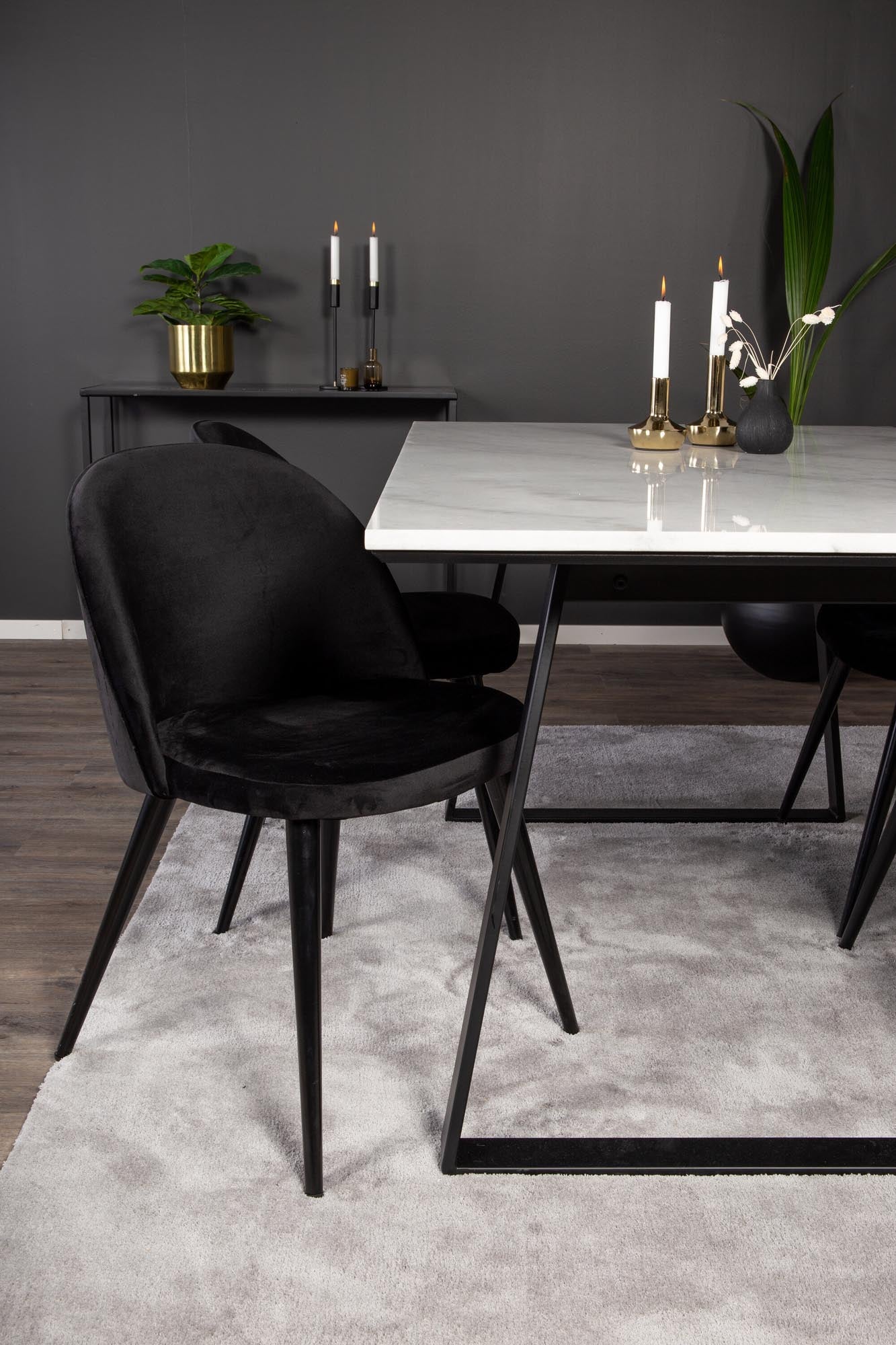 Venture Home Estelle Set: Luxuriöser Samt für Ihr Esszimmer.