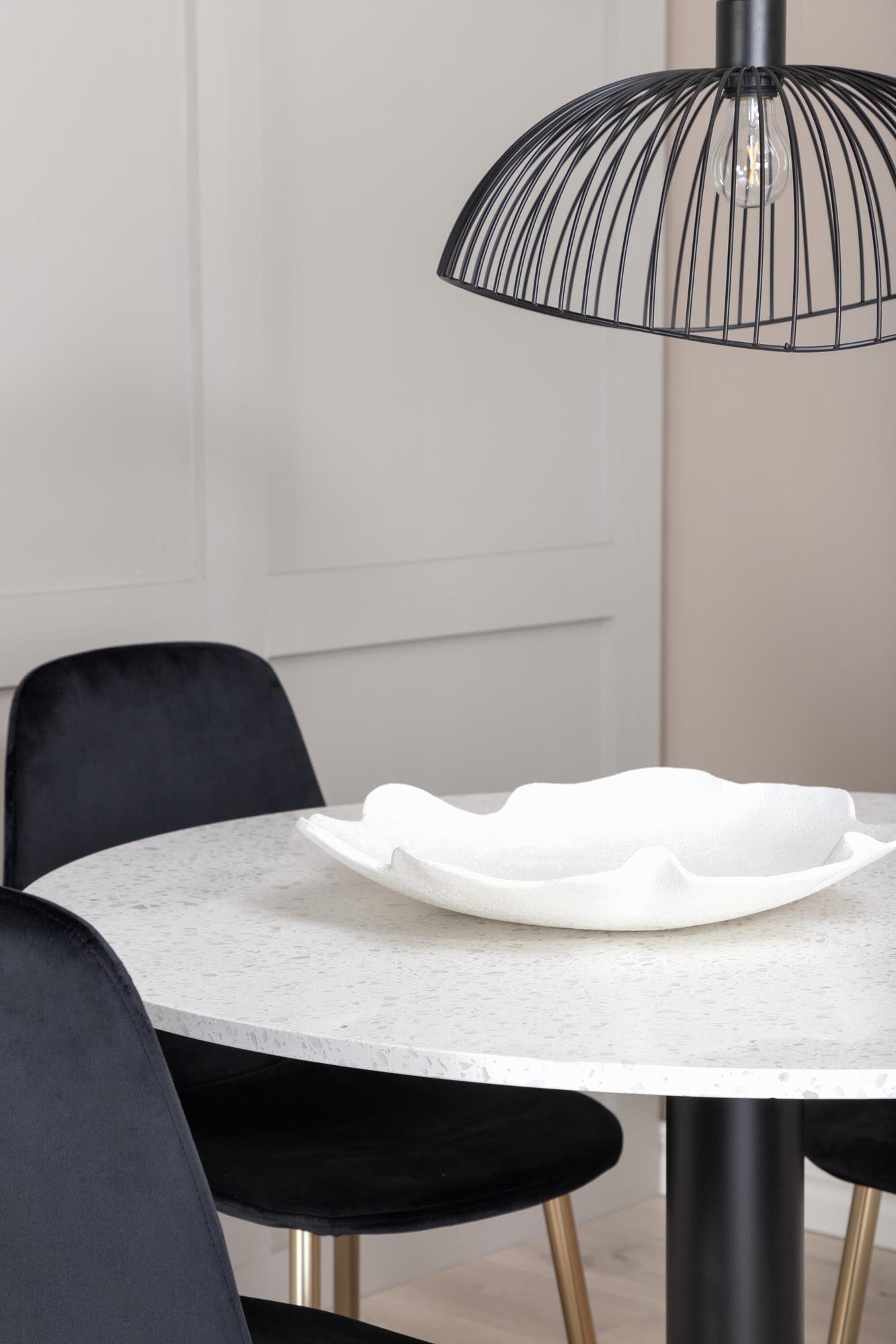 Stilvolles Razzia Esszimmerset von Venture Home: runder Tisch mit marmorierter Oberfläche und luxuriösen Samtstühlen für Ihr modernes Zuhause.