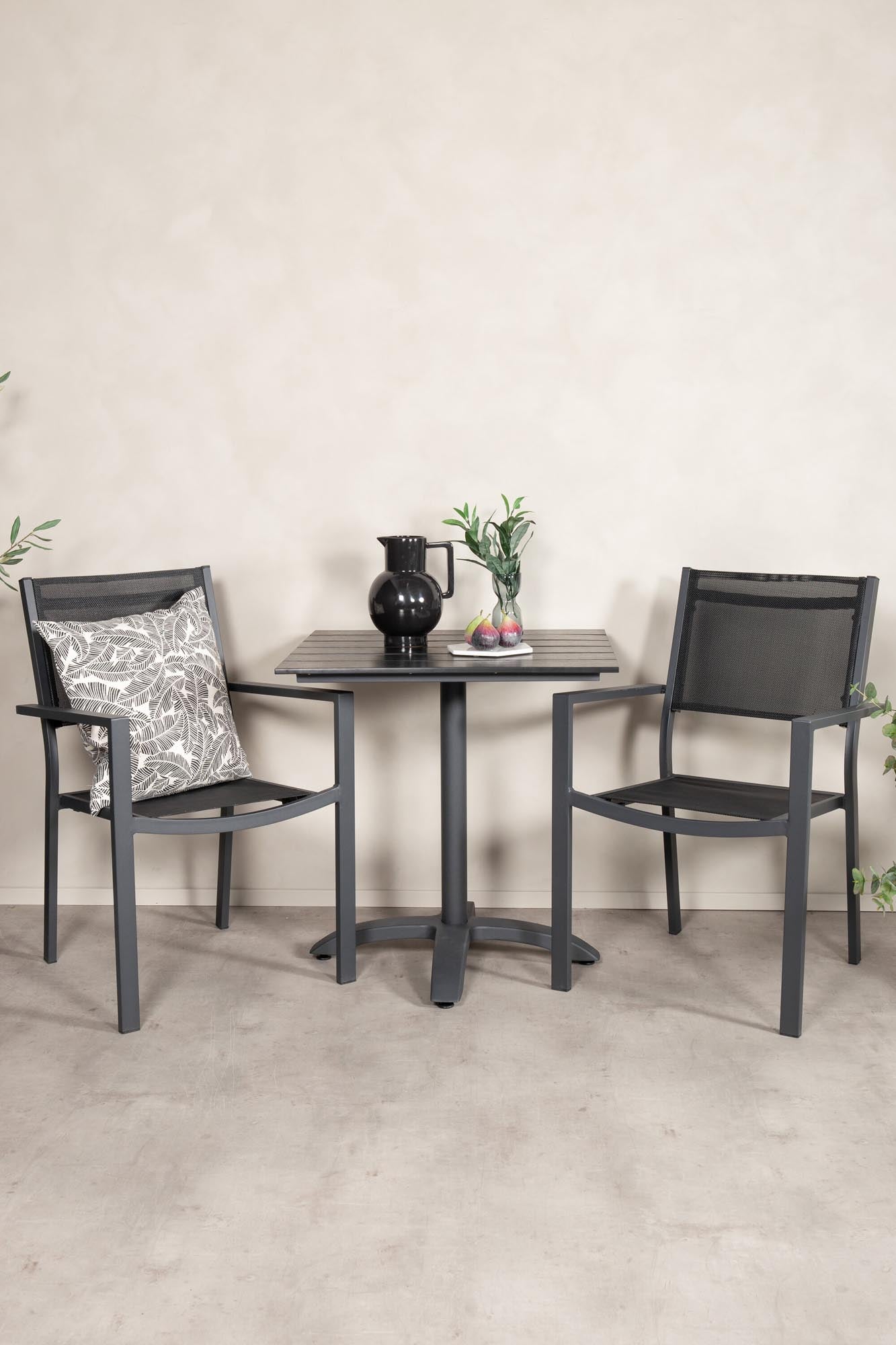 Colorado Cafétisch + 2 x Copacabana Arm Stuhl in Schwarz Schwarz präsentiert im Onlineshop von KAQTU Design AG. Gartentischset ist von Venture Home