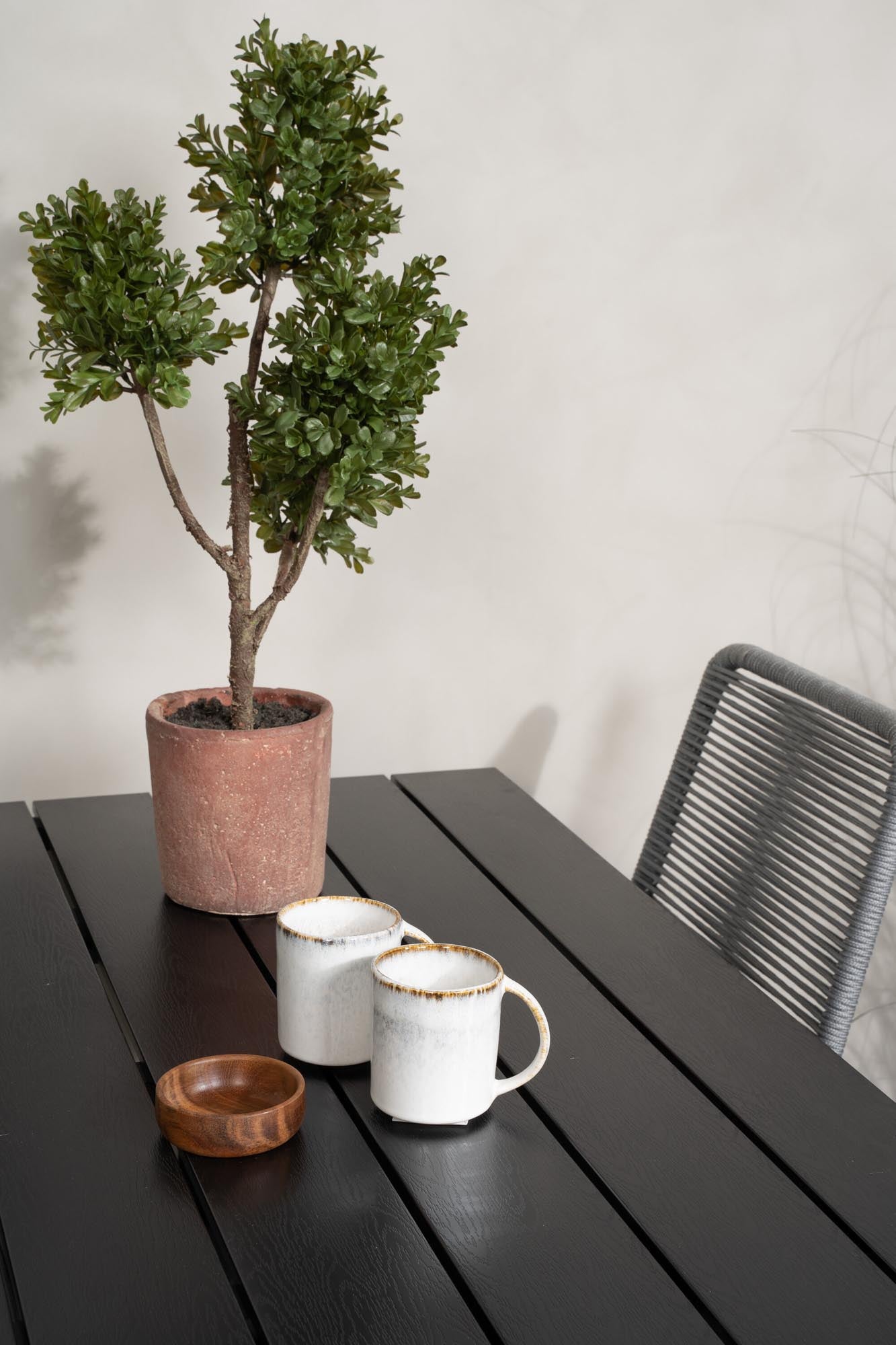 Denver Outdoor-Tischset + Lindos 120cm/4St. in Schwarz präsentiert im Onlineshop von KAQTU Design AG. Gartentischset ist von Venture Home