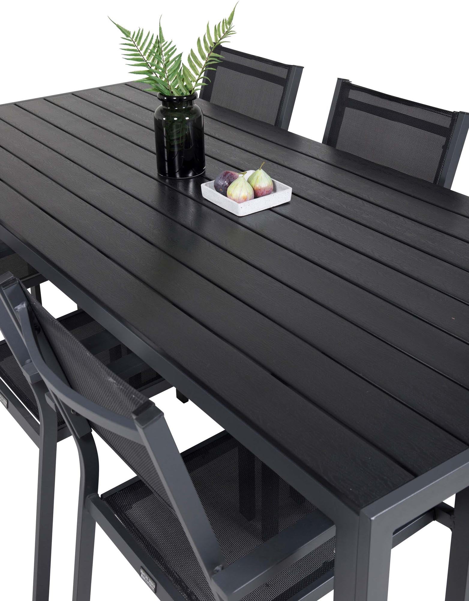 Break Outdoor-Tischset + Copacabana Arm 205cm/6St. in Schwarz präsentiert im Onlineshop von KAQTU Design AG. Gartentischset ist von Venture Home