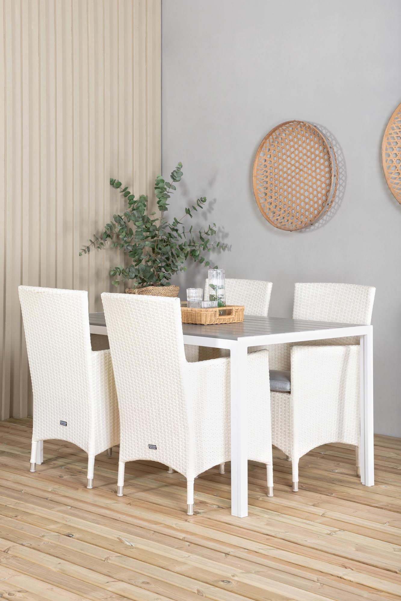 Break Outdoor-Tischset + Malin 150cm/4St. in Grau weiss präsentiert im Onlineshop von KAQTU Design AG. Gartentischset ist von Venture Home