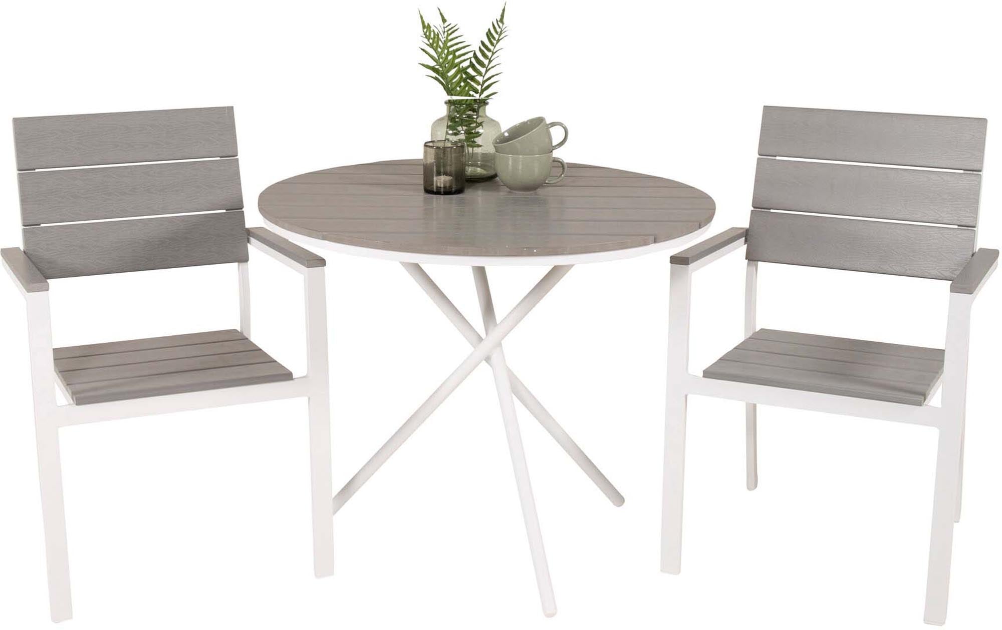 Entdecken Sie das elegante Parma Outdoor-Tischset von Venture Home. Ideal für kleine Balkone, aus wetterbeständigem Aintwood für gesellige Momente.