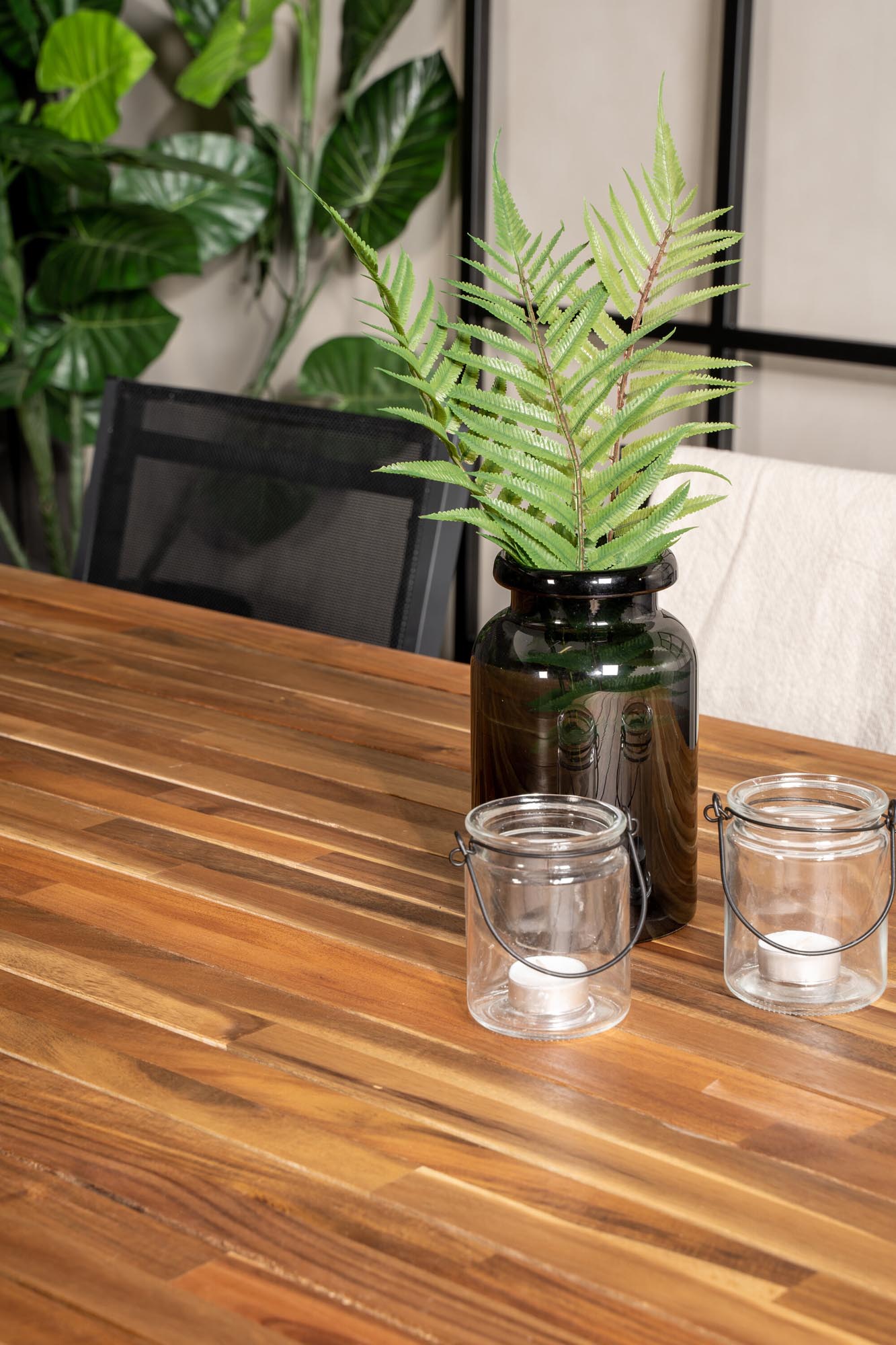 Stilvolles Tischset für unvergessliche Outdoor-Erlebnisse.