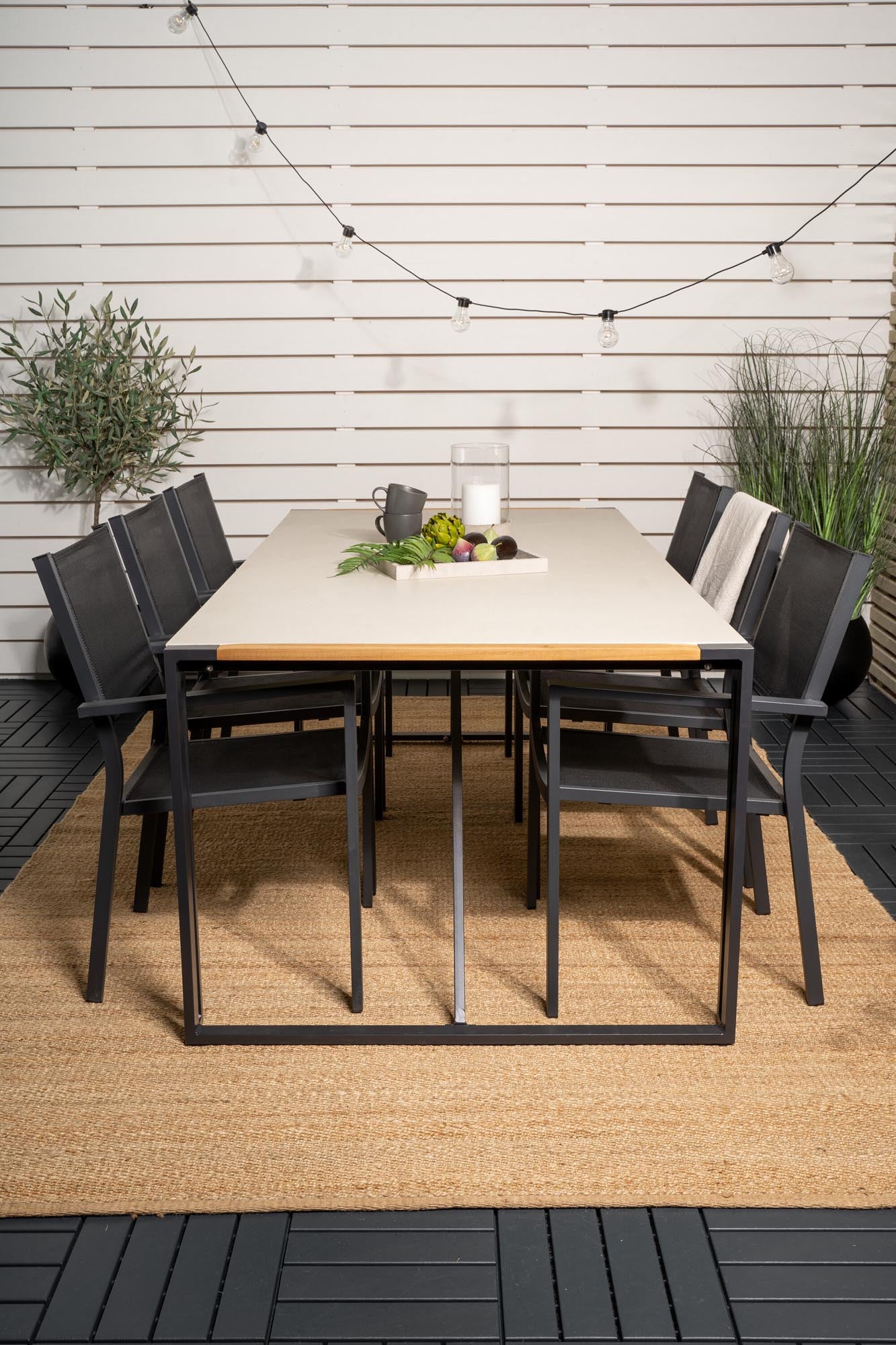 Genießen Sie stilvolle Momente im Freien mit dem Texas Outdoor-Tischset + Copacabana 200cm/6St. von Venture Home – ideal für gesellige Runden.