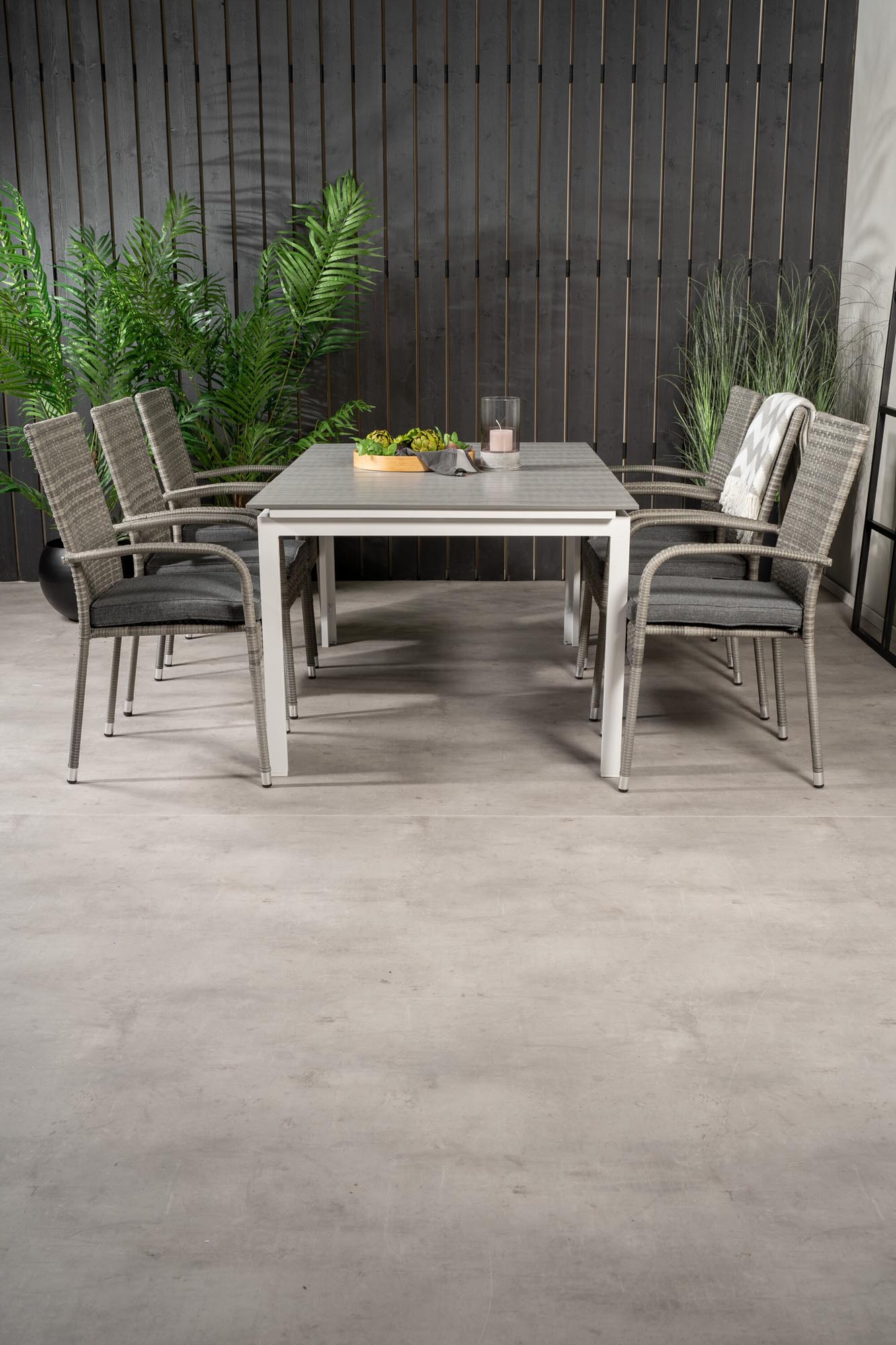 Levels Outdoor-Tischset ausziehbar + Anna 160cm/6St. in Grau präsentiert im Onlineshop von KAQTU Design AG. Gartentischset ist von Venture Home