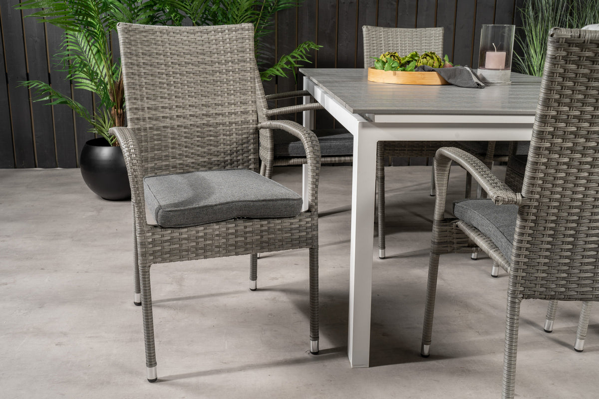 Levels Outdoor-Tischset ausziehbar + Anna 160cm/6St. in Grau präsentiert im Onlineshop von KAQTU Design AG. Gartentischset ist von Venture Home