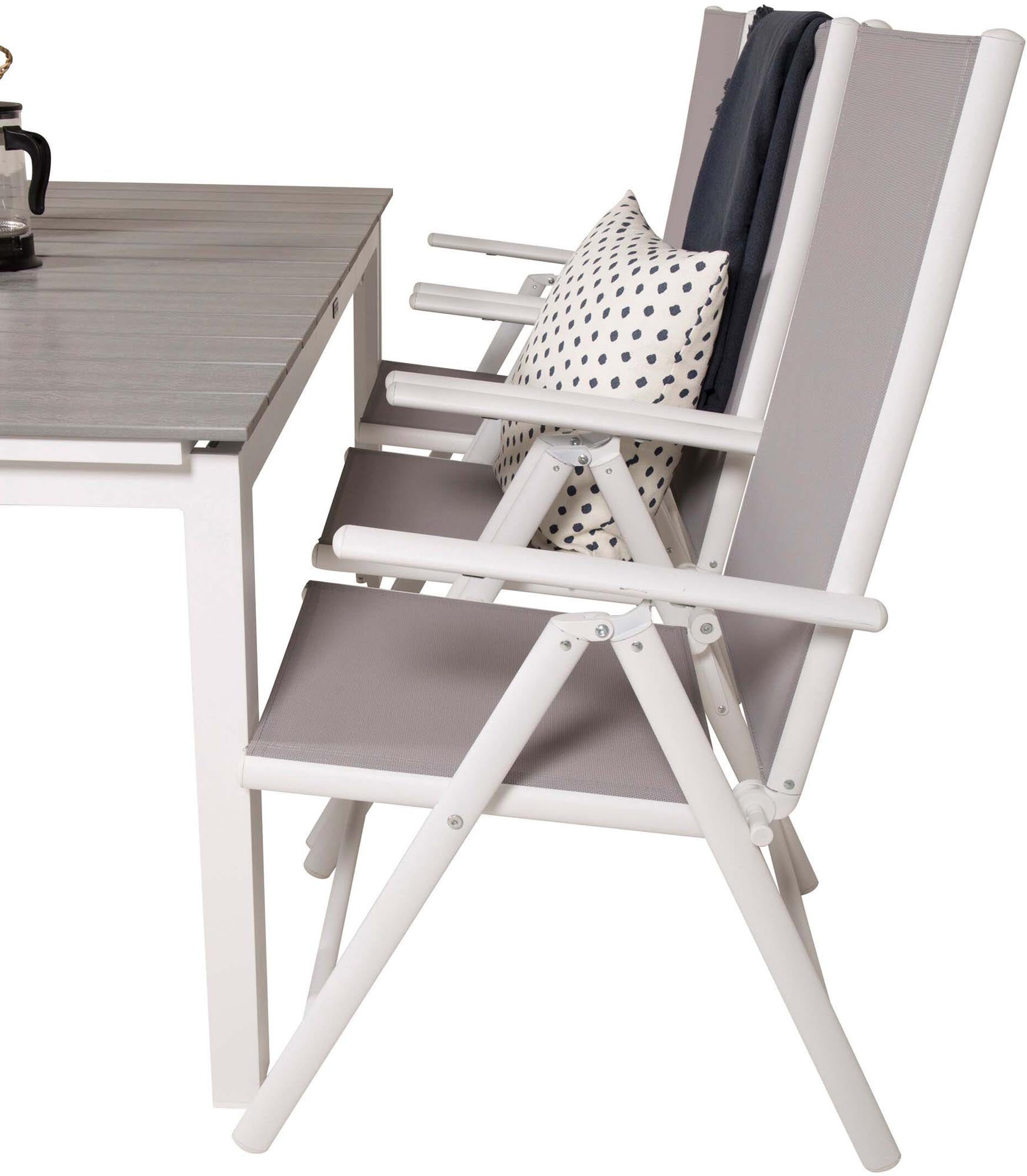 Elegantes und ausziehbares Tischset für stilvolle Outdoor-Momente mit Familie und Freunden. Ideal für jeden Außenbereich.