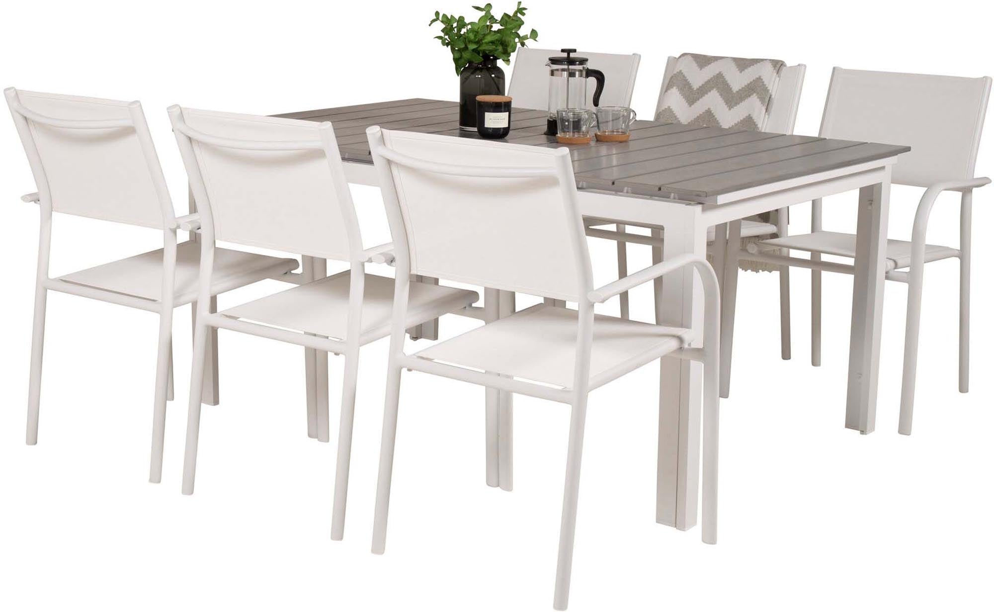 Elegantes Outdoor-Tischset für stilvolle Abende im Freien.