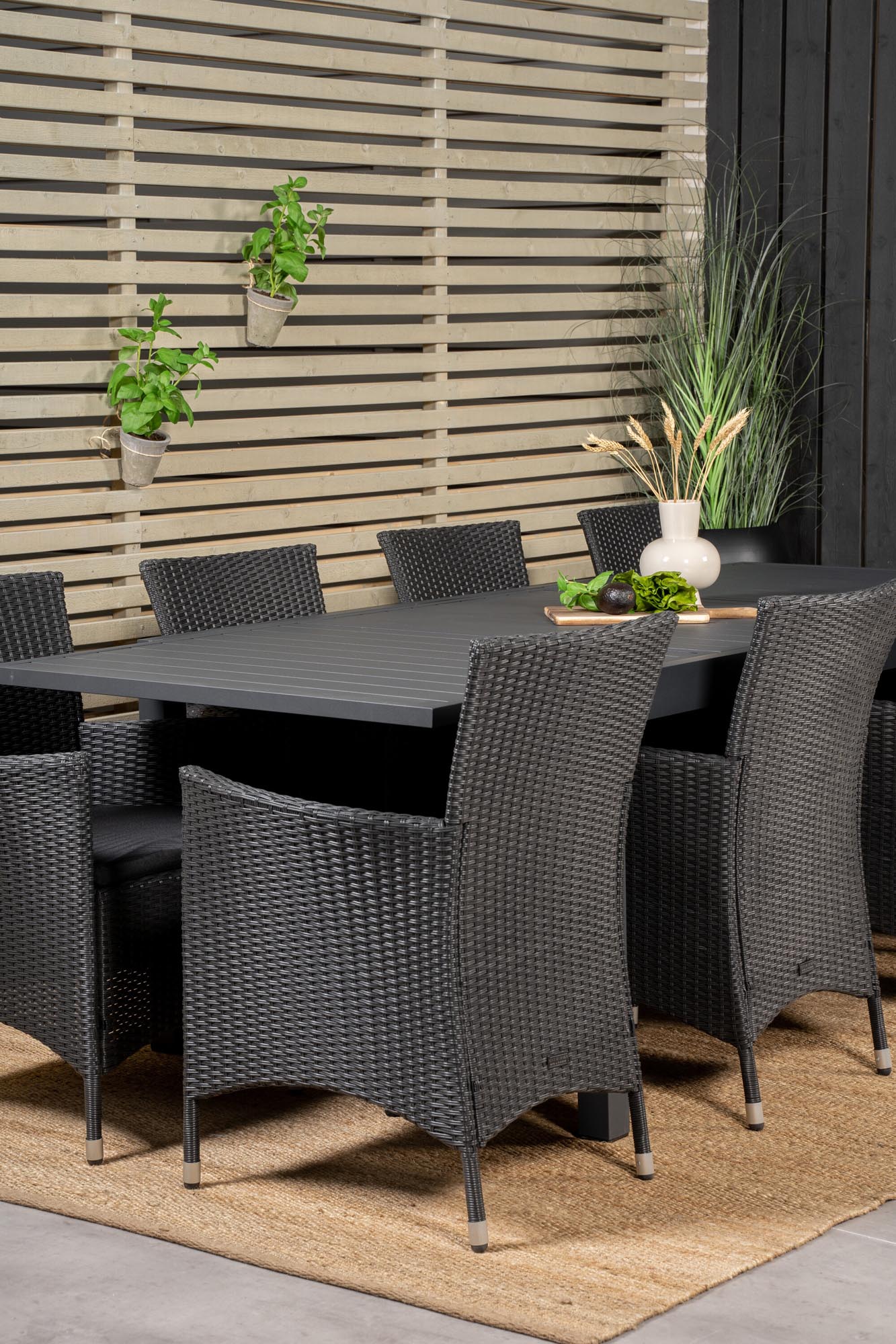 Venture Home Marbella: Flexibles Outdoor-Set für stilvolle Anlässe.