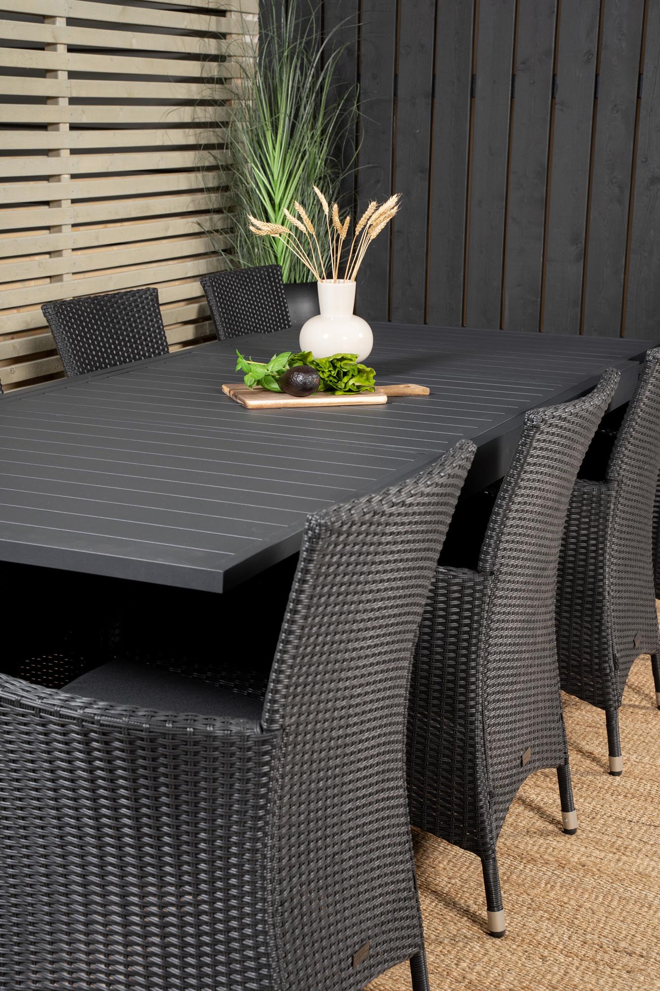 Marbella Outdoor-Tischset ausziehbar + Knick 240cm/8St. in Schwarz präsentiert im Onlineshop von KAQTU Design AG. Gartentischset ist von Venture Home
