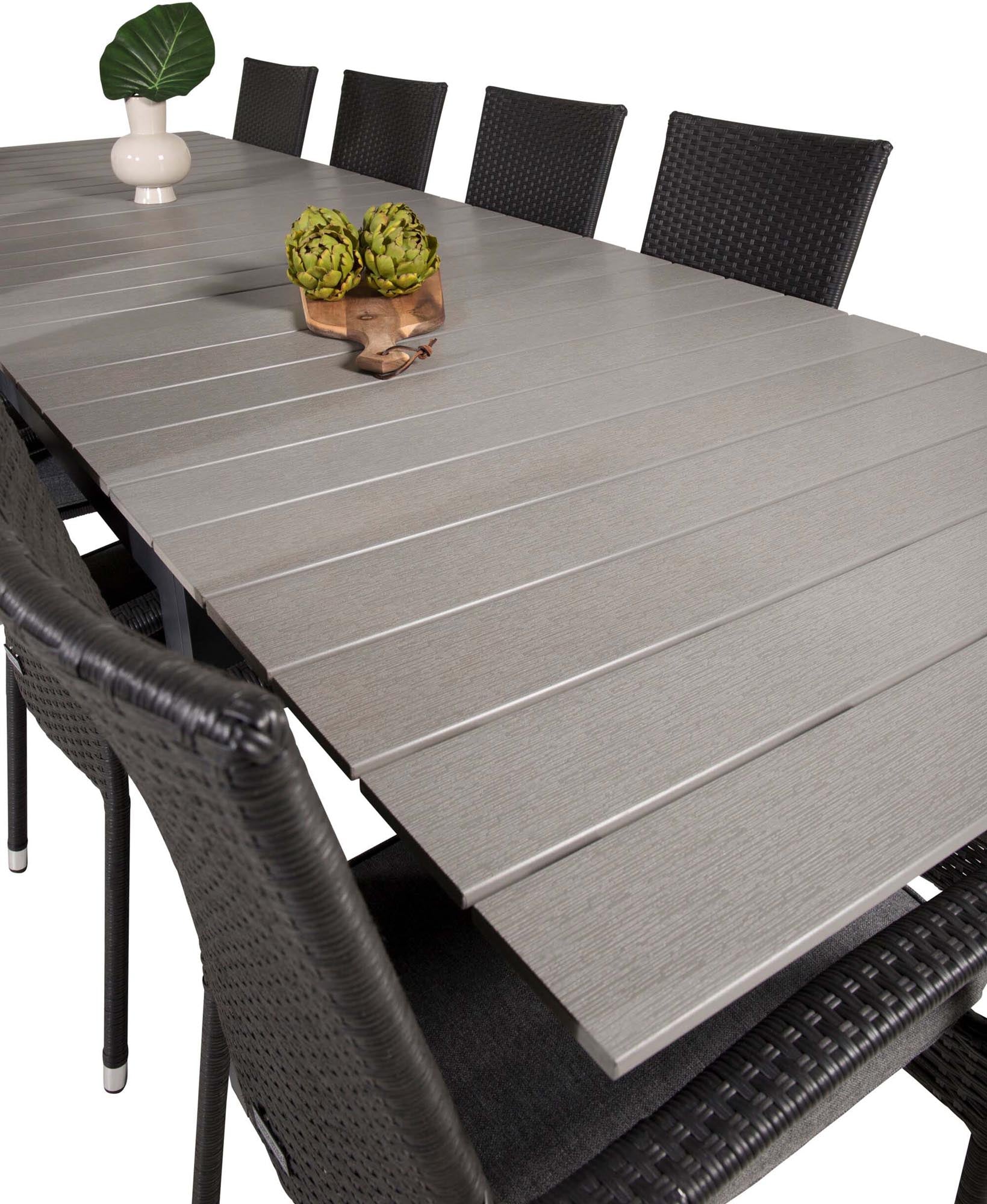 Stilvolles Outdoor-Tischset für 8 Personen von Venture Home. Ideal für gesellige Abende im Freien mit robustem Design und einfachem Pflege.