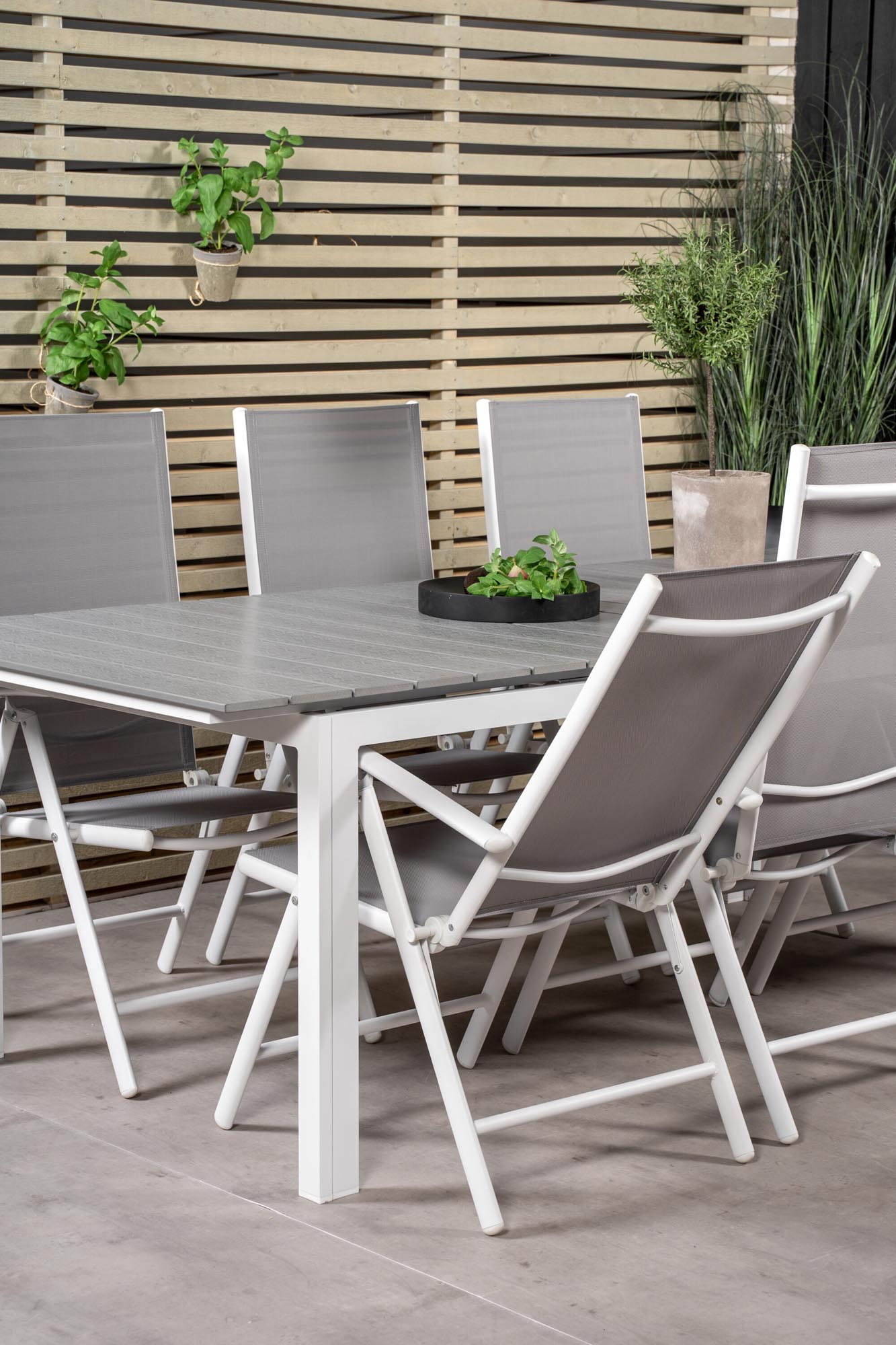 Levels Outdoor-Tischset + Break 229cm/6St. in Grau weiss präsentiert im Onlineshop von KAQTU Design AG. Gartentischset ist von Venture Home