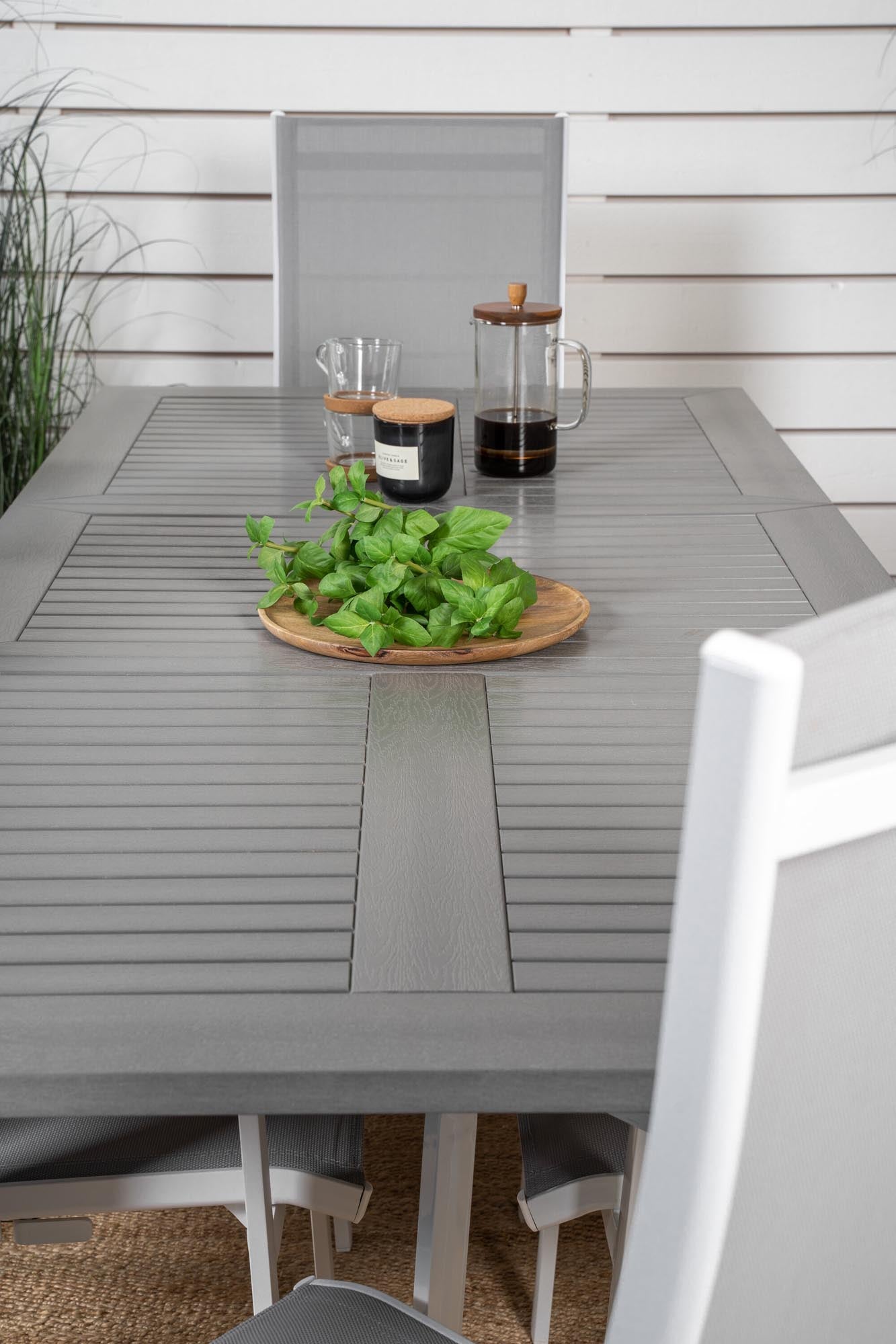 Albany Outdoor-Gartentischset ausziehbar + Copacabana 152cm/6St. in Grau weiss präsentiert im Onlineshop von KAQTU Design AG. Gartentischset ist von Venture Home