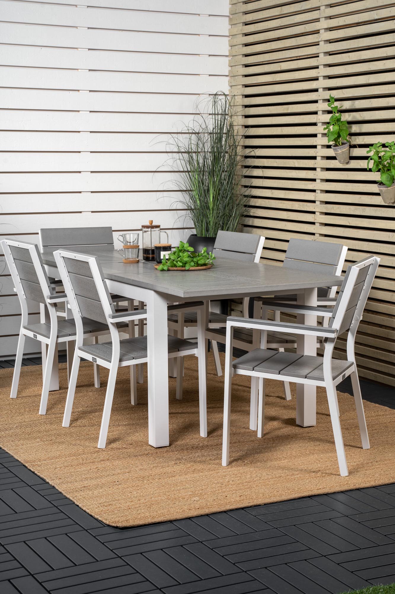 Albany Outdoor-Gartentischset ausziehbar + Levels 152cm/6St. in Grau weiss präsentiert im Onlineshop von KAQTU Design AG. Gartentischset ist von Venture Home