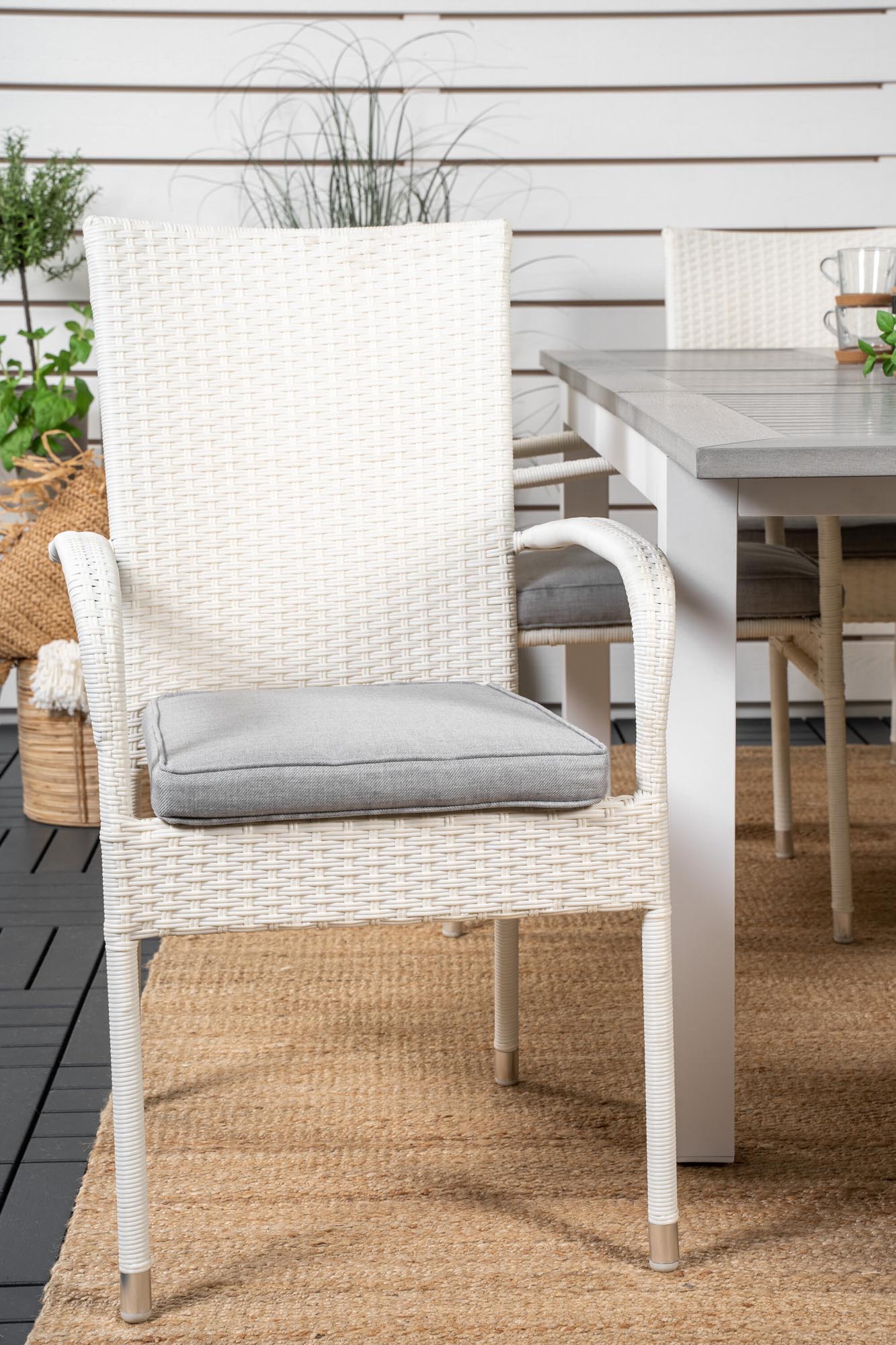 Albany Outdoor-Gartentischset ausziehbar + Anna 152cm/6St. in Grau weiss präsentiert im Onlineshop von KAQTU Design AG. Gartentischset ist von Venture Home