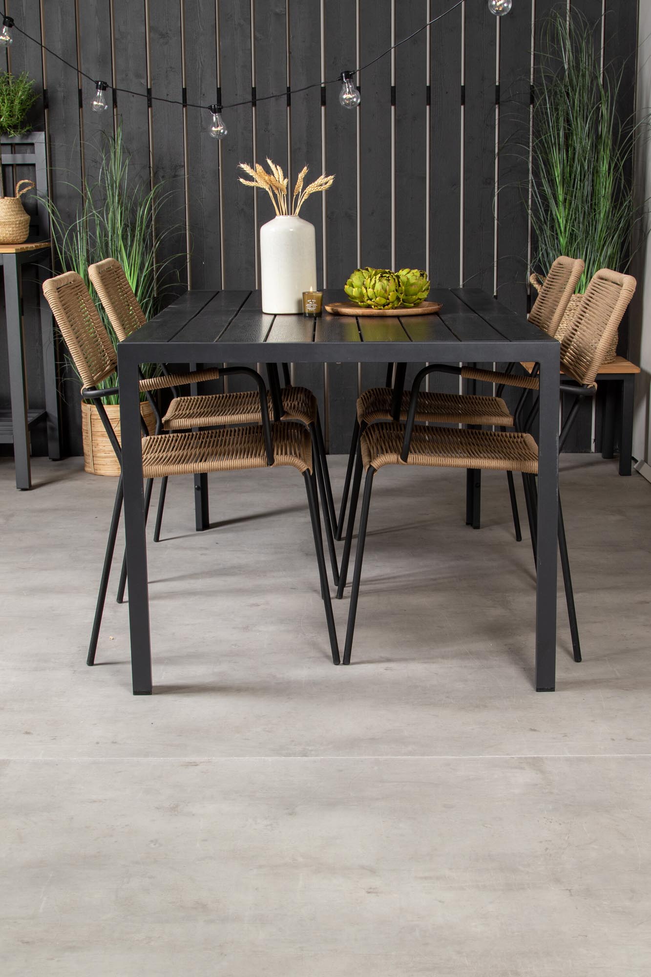 Break Outdoor-Tischset + Lindos Arm 150cm/4St. in Schwarz Braun präsentiert im Onlineshop von KAQTU Design AG. Gartentischset ist von Venture Home