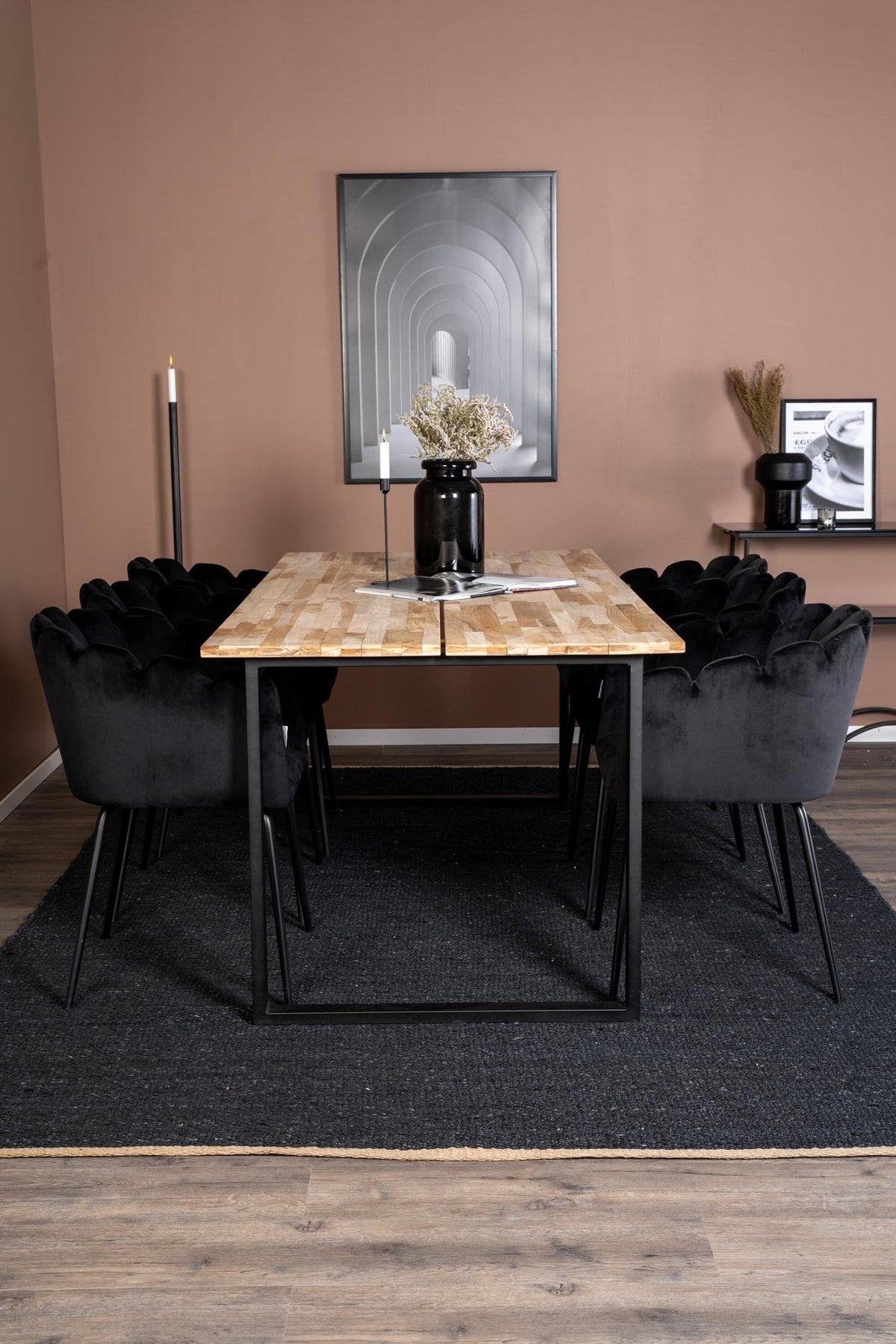 Cirebon Esszimmerset + Limhamn 200cm/6St. in Schwarz präsentiert im Onlineshop von KAQTU Design AG. Esszimmerset ist von Venture Home