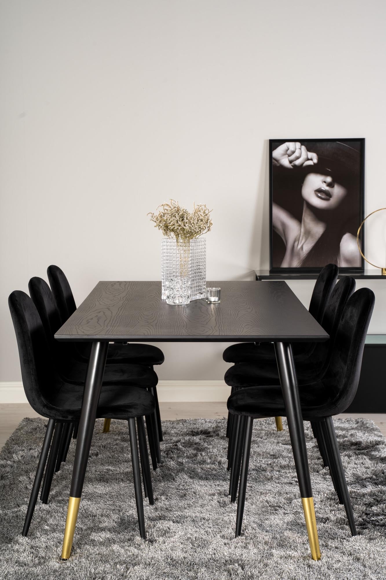 Elegantes Dipp Esszimmerset: Stilvoll speisen mit Venture Home.