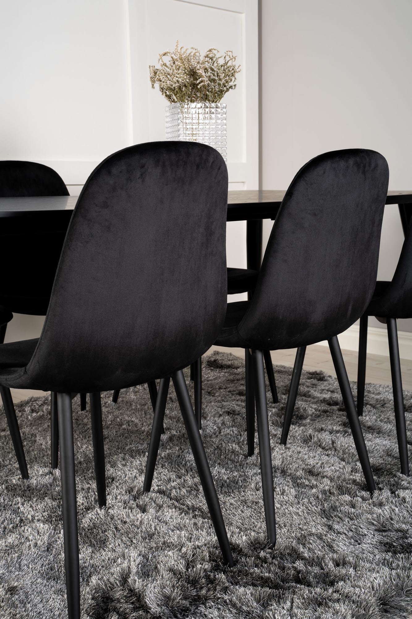 Entdecken Sie das Dipp Esszimmerset von Venture Home: 180 cm Esstisch für 6 Personen, stilvolle Polar-Stühle und zeitloses Design für Ihr Zuhause.