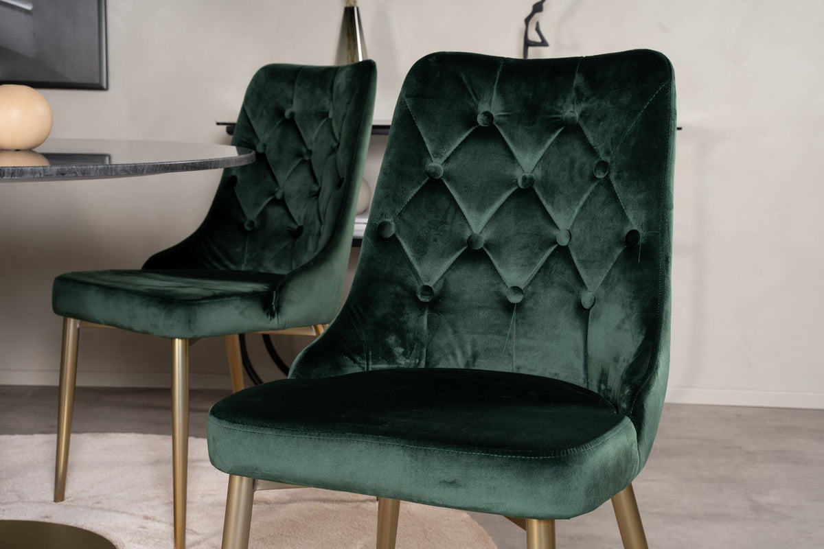 Rundes Esszimmerset Estelle mit schwarzer Marmortischplatte und gebürstetem Messinggestell, dazu vier Velvet Deluxe Stühle in moosgrünem Samt.