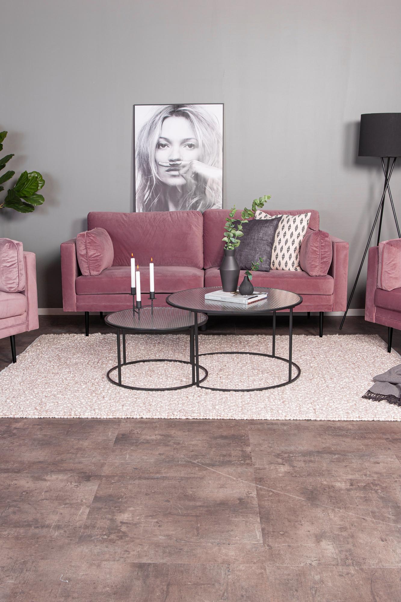 Boom Sofa in Altrosa/Schwarz präsentiert im Onlineshop von KAQTU Design AG. 3er Sofa ist von Venture Home