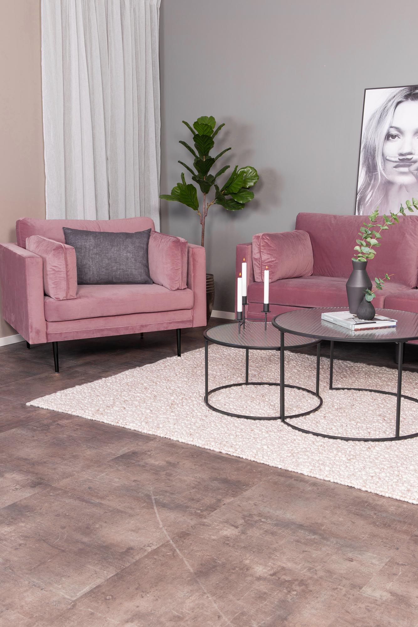 Boom Sofa in Altrosa/Schwarz präsentiert im Onlineshop von KAQTU Design AG. 3er Sofa ist von Venture Home