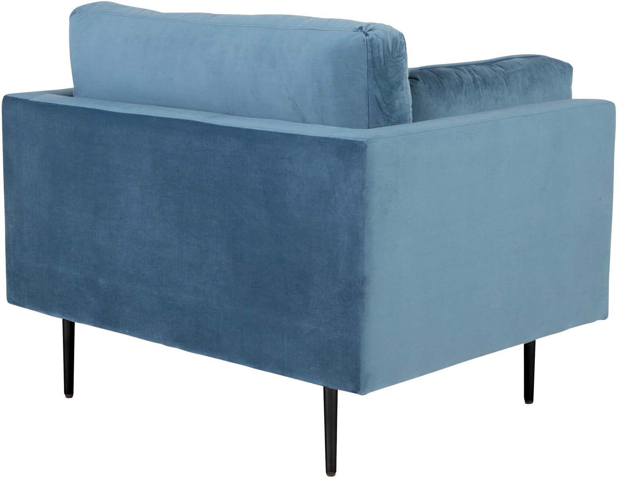 Erleben Sie den Boom Sessel von Venture Home: Ein stilvolles Möbelstück aus edlem Samt, das Komfort und Eleganz in jeden Raum bringt.