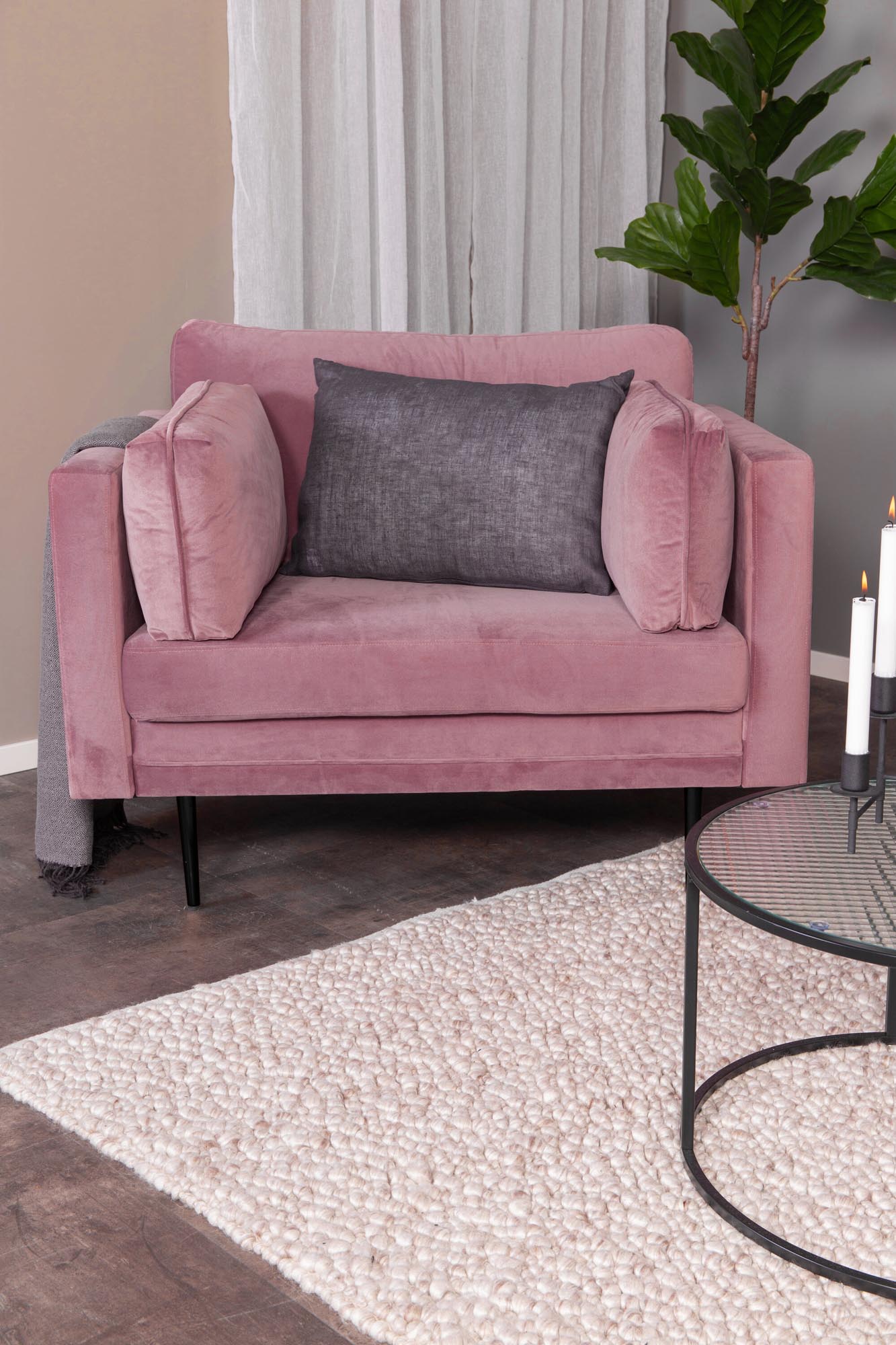 Boom Sessel von Venture Home: Eleganz und Entspannung vereint.