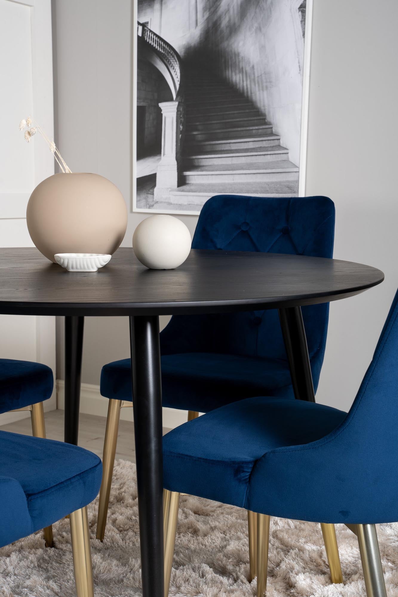 Luxuriöses Dipp Esszimmerset mit Samt für exklusive Wohnambiente.