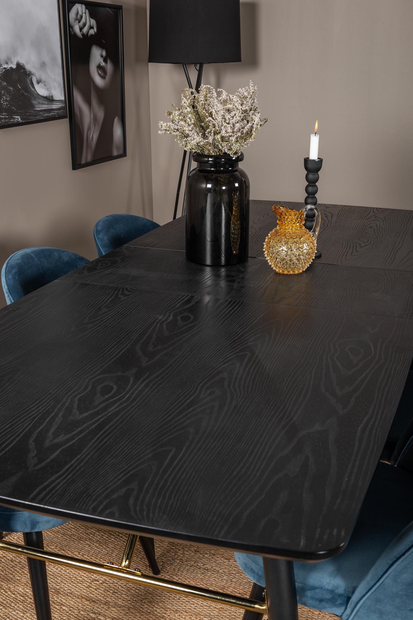 Elegantes Esszimmerset in Gold, samtig, ausziehbar, 180cm, 6 Stühle.