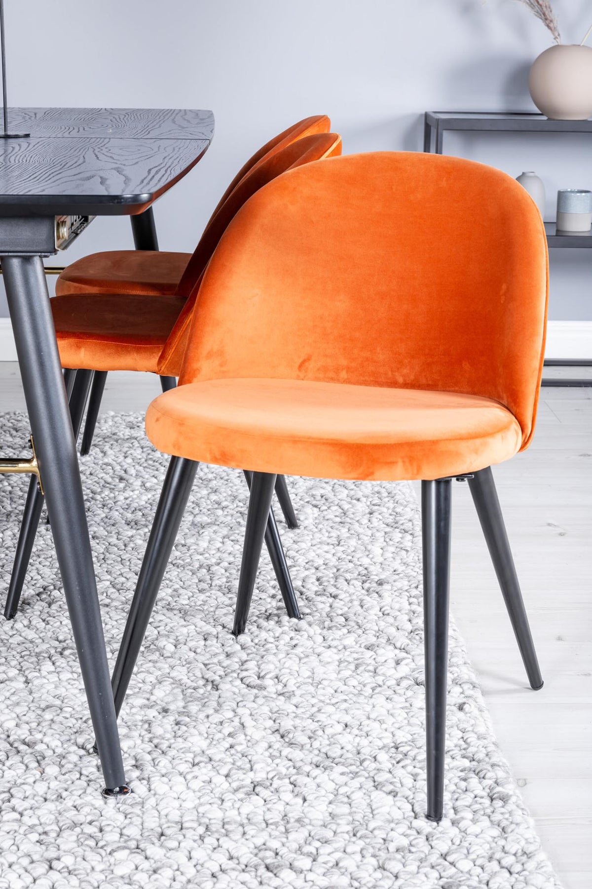 Gold Esszimmerset ausziehbar + Velvet 180cm/6St. in Schwarz, Rostorange präsentiert im Onlineshop von KAQTU Design AG. Esszimmerset ist von Venture Home
