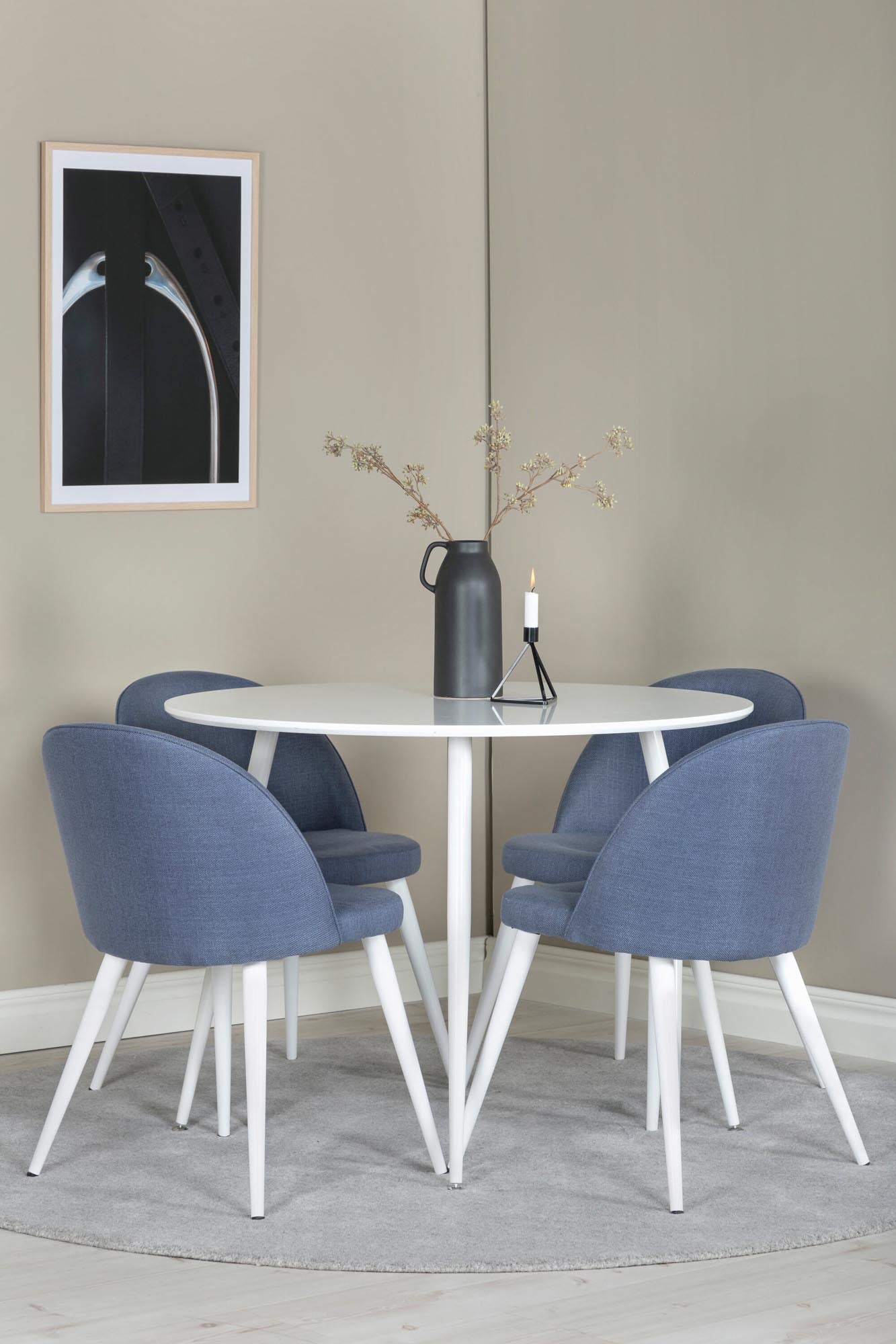 Elegantes Plaza Esszimmer-Set von Venture Home: Runder 100 cm Tisch und 4 komfortable Samtstühle für gesellige Momente.