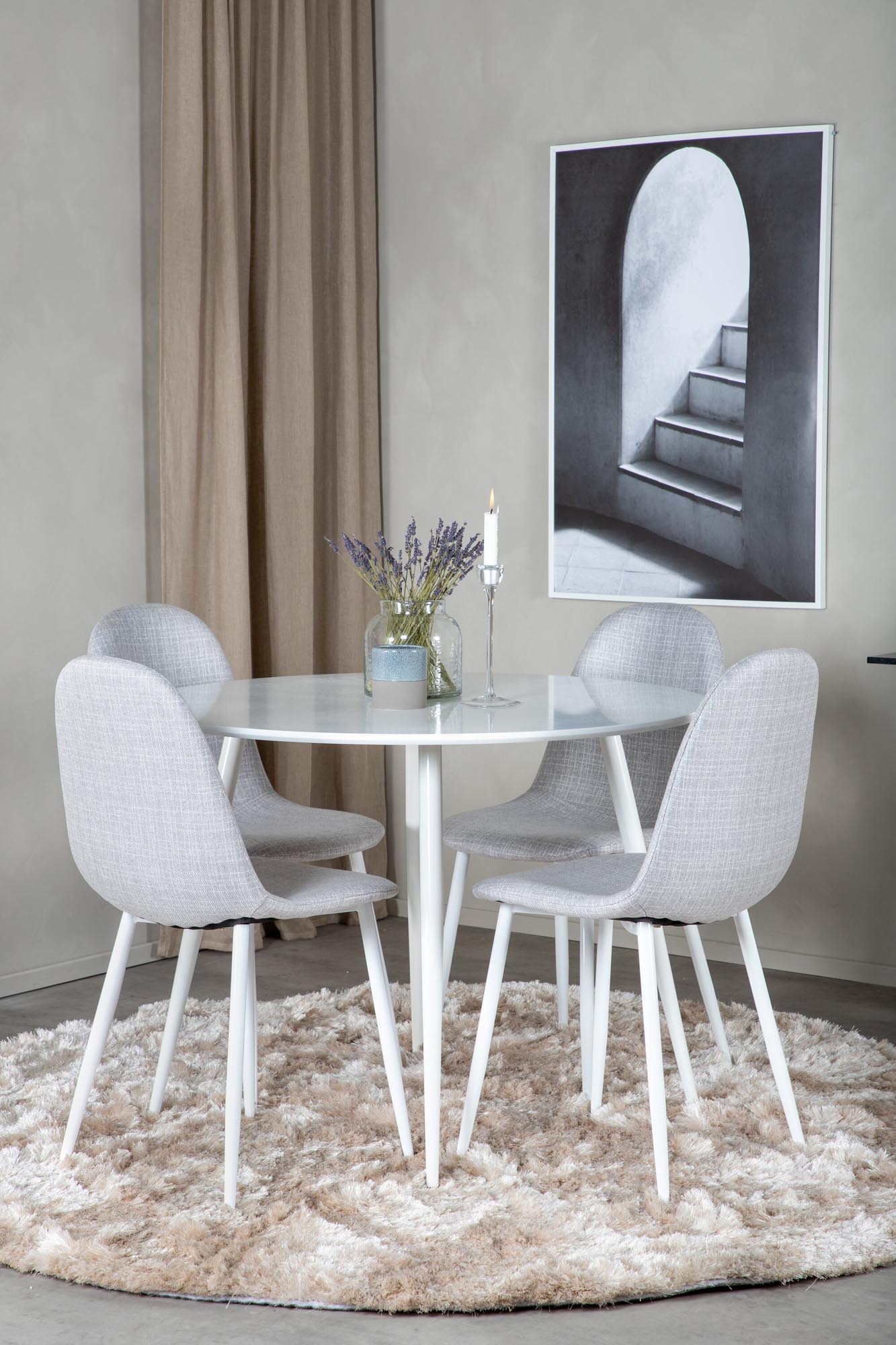 Stilvolles Plaza Esszimmerset: 100cm Tisch & 4 Stühle von Venture Home.