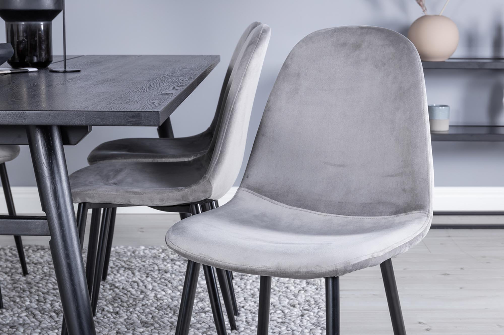 Stilvolles, ausziehbares Esszimmerset von Venture Home für bis zu 6 Personen. Luxuriöse Samtstühle und eleganter Tisch für unvergessliche Momente.