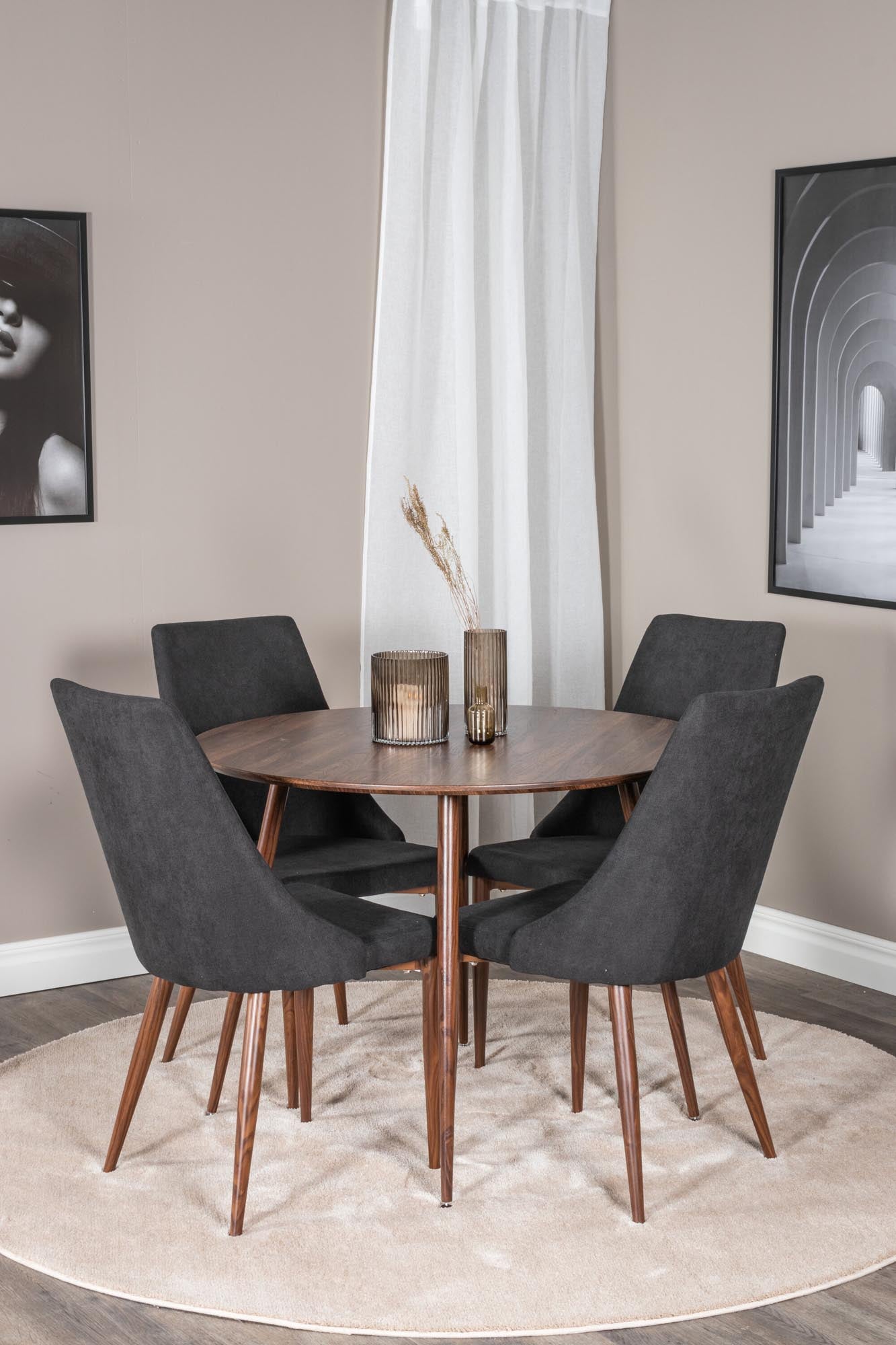 Stilvolles Plaza Esszimmerset mit 4 Stühlen, 100cm, von Venture Home.