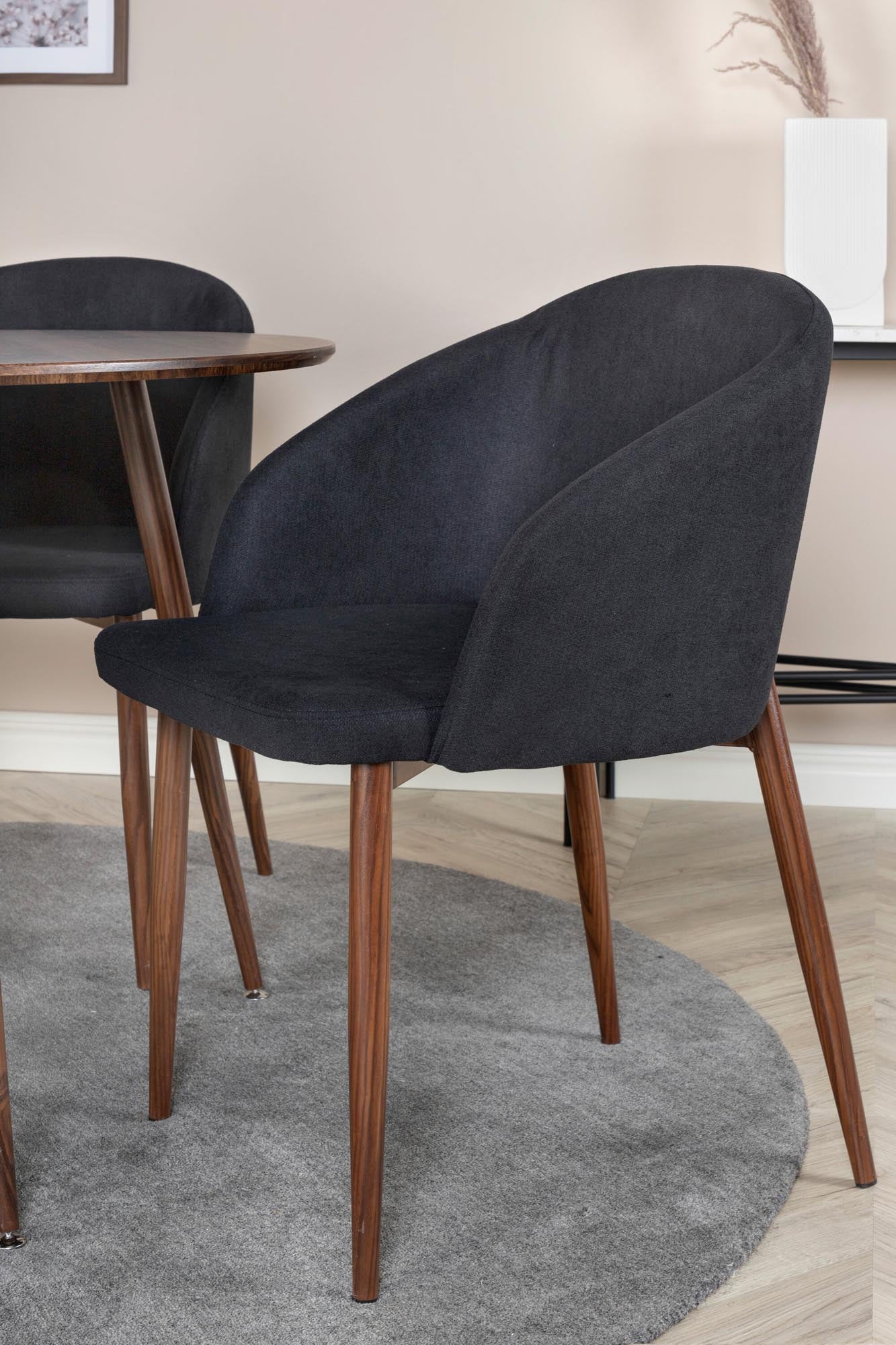 Plaza Esszimmerset: Modernes Design für stilvolle Essbereiche.