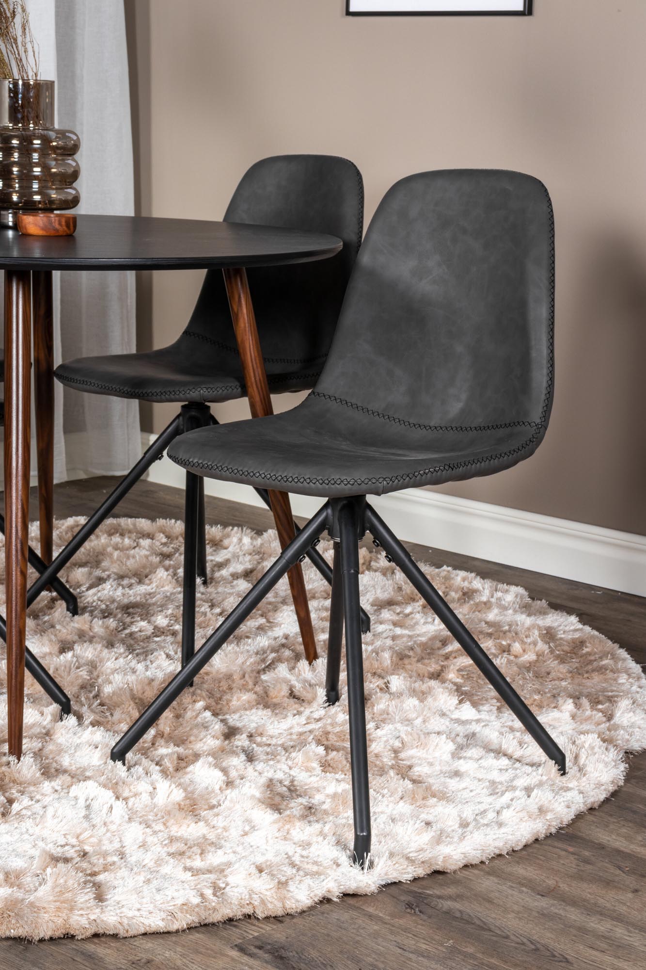 Modernes Plaza Esszimmerset mit Polar Tisch, 100cm, 4 Stühle.