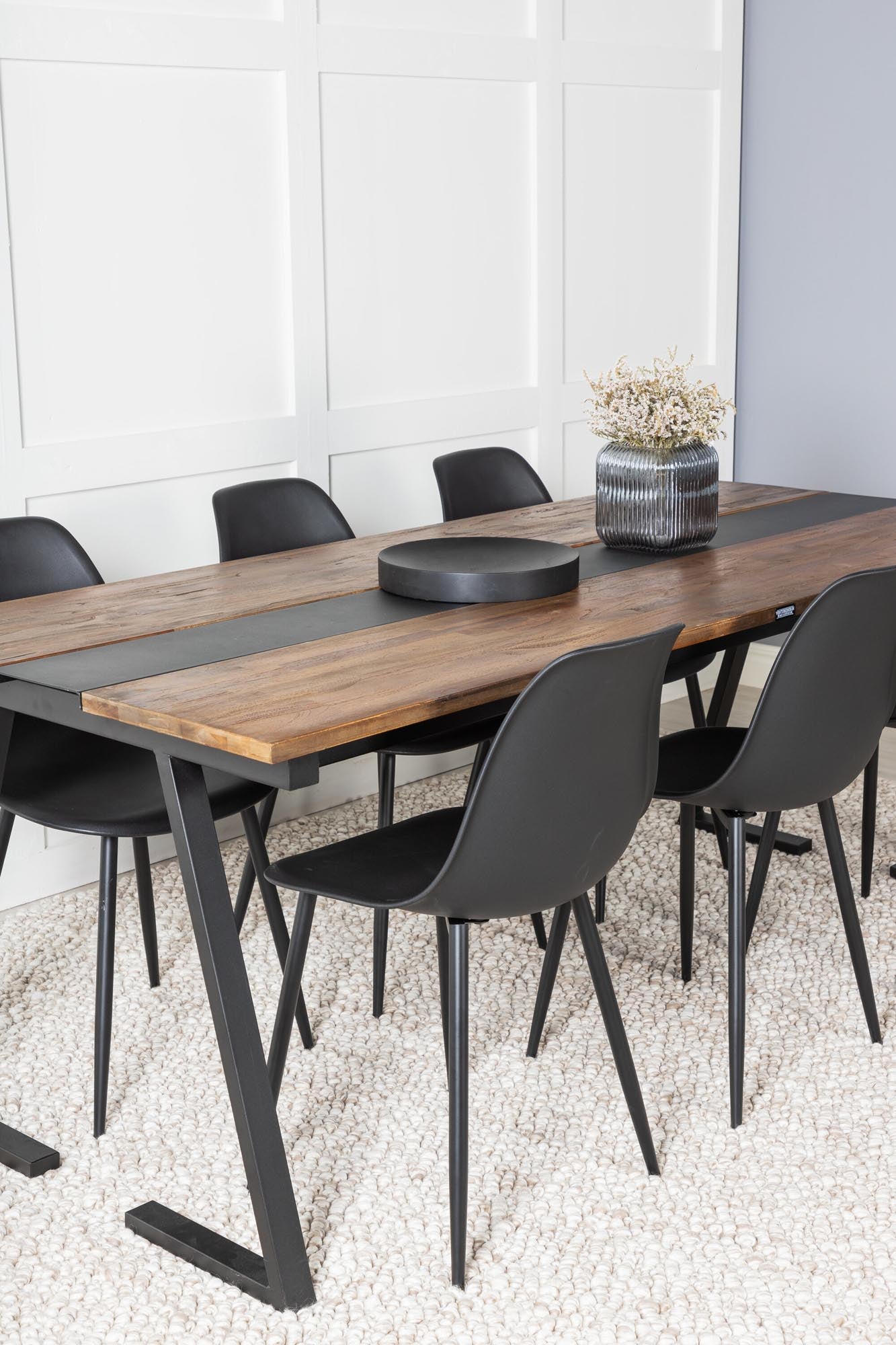 Stilvolles Jakarta Esszimmerset mit 200 cm Tisch und 6 bequemen Samt-Stühlen. Perfekt für Familienessen und gesellige Runden.