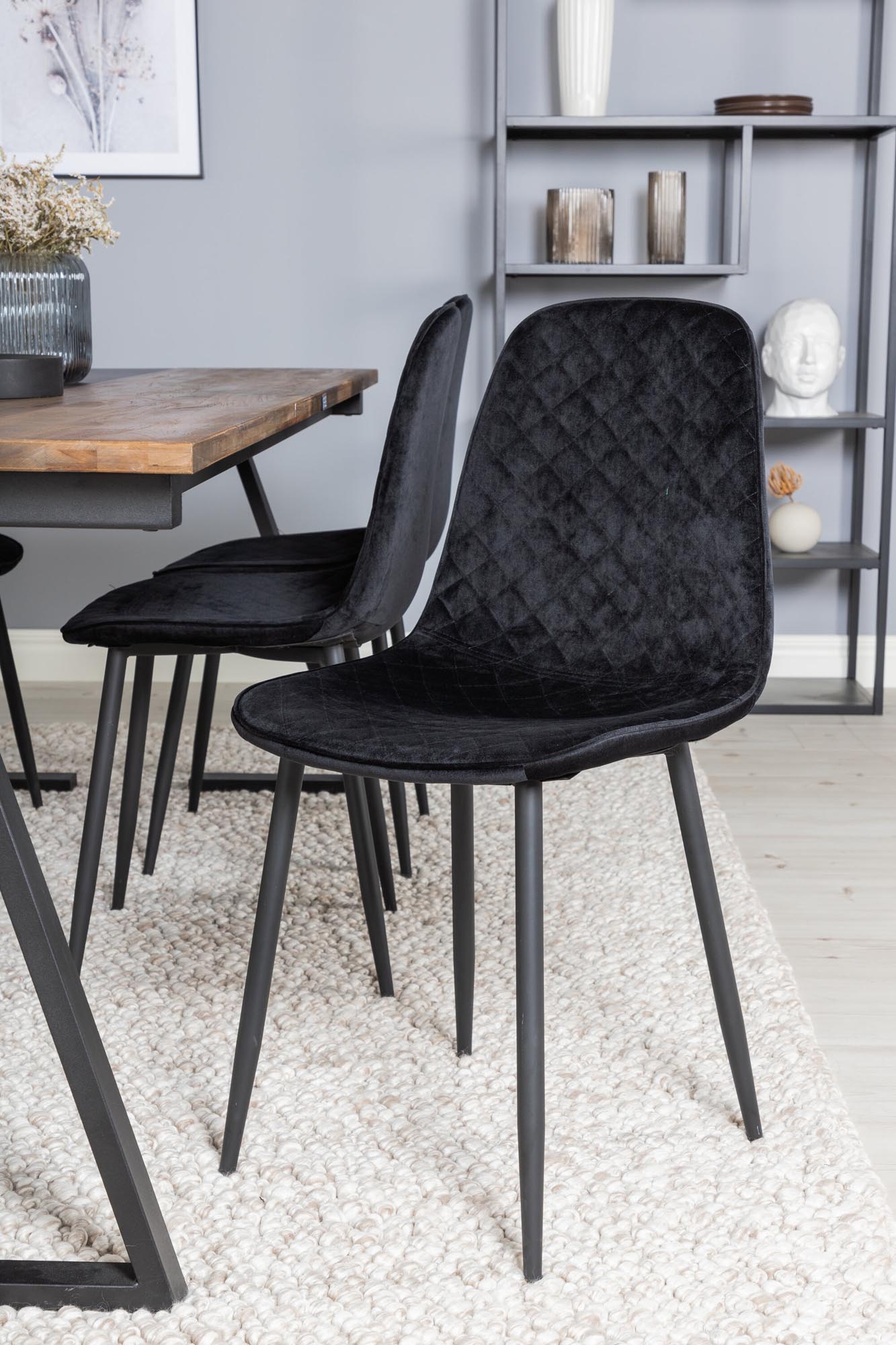 Modernes Jakarta Esszimmerset: Perfekte Wahl für Ihr Zuhause.